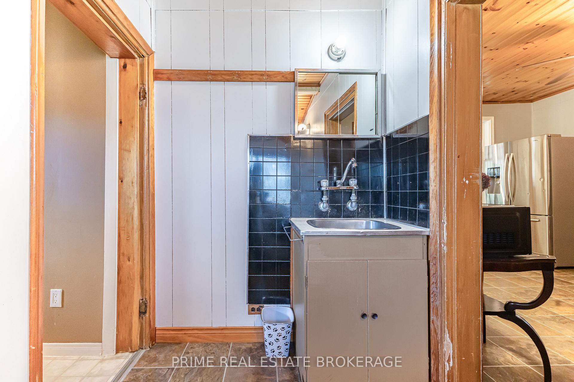 Photo 11 of 10701 Lamont Drive, Middlesex Centre, Rural Middlesex Centre — HOMEH