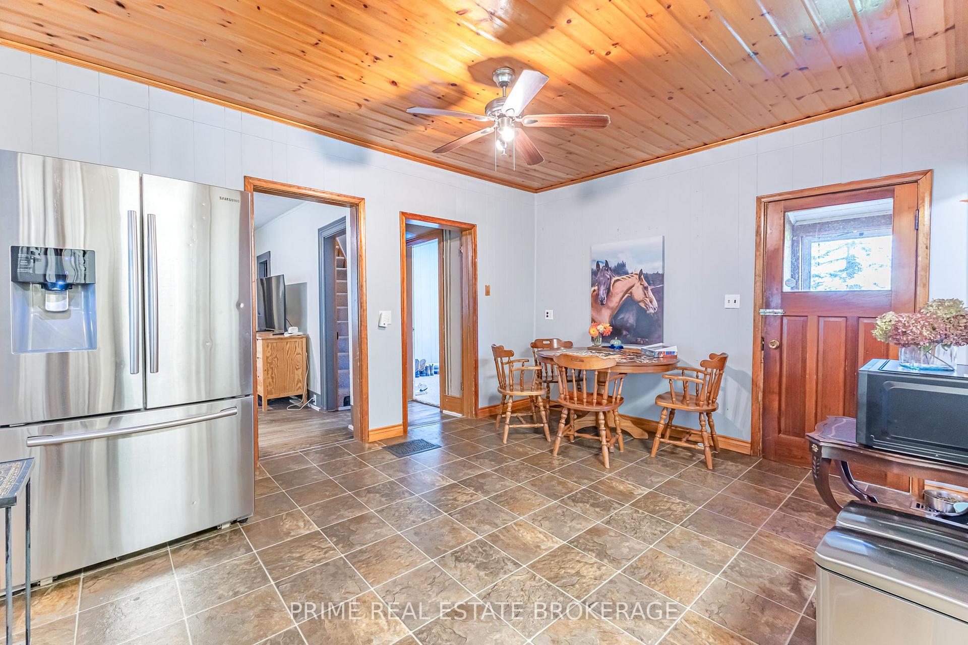 Photo 13 of 10701 Lamont Drive, Middlesex Centre, Rural Middlesex Centre — HOMEH