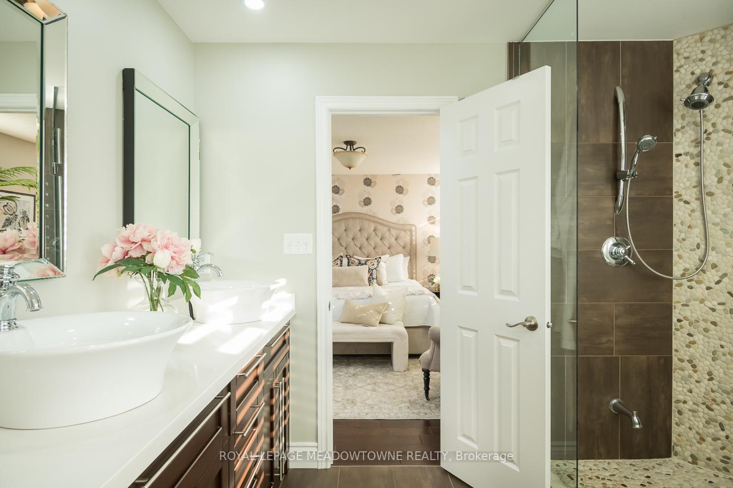 Photo 5 of 371 Alexander Crescent, Milton, Dempsey — HOMEH