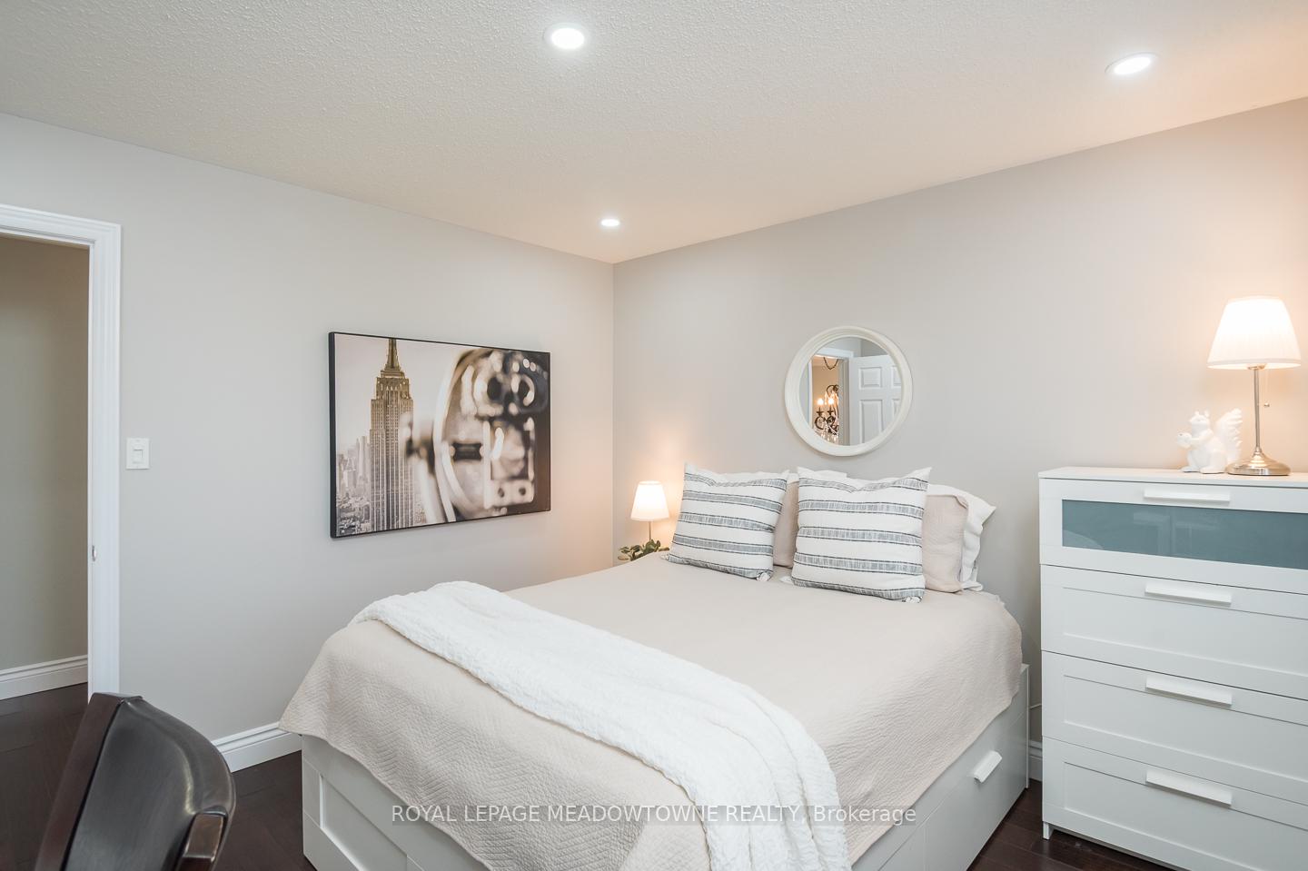 Photo 8 of 371 Alexander Crescent, Milton, Dempsey — HOMEH