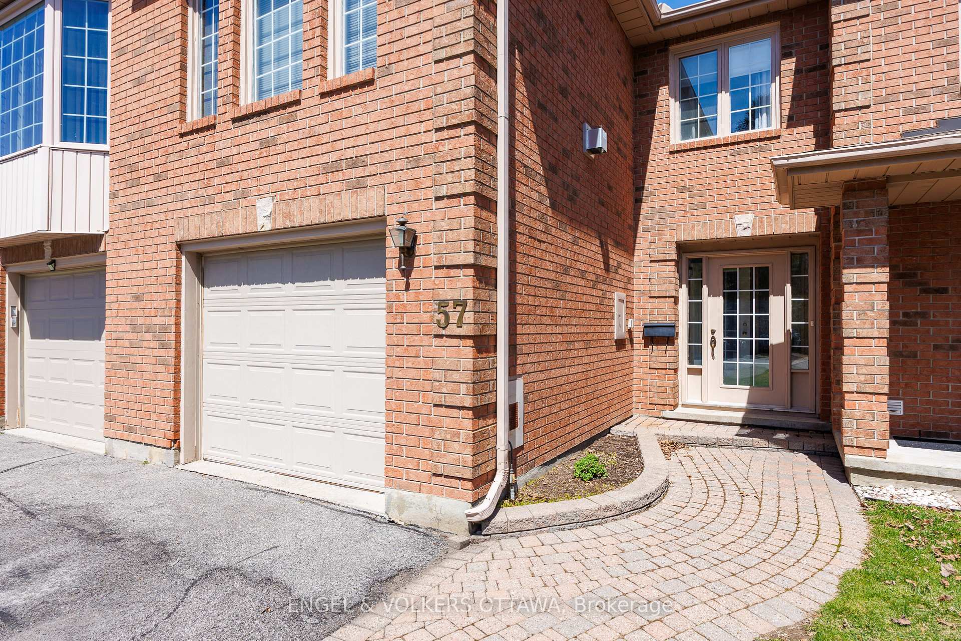 Photo 3 of 57 Hodgson Court, Ottawa, Kanata - Kanata Lakes/Heritage Hills — HOMEH