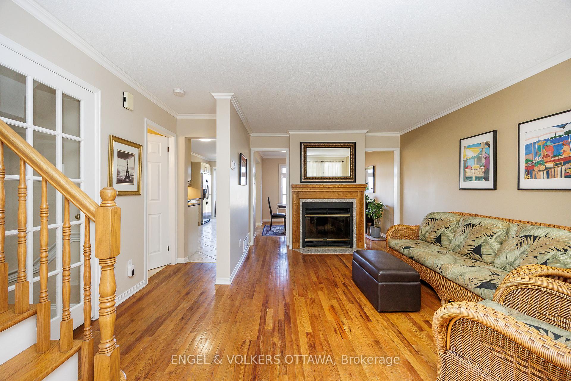 Photo 7 of 57 Hodgson Court, Ottawa, Kanata - Kanata Lakes/Heritage Hills — HOMEH