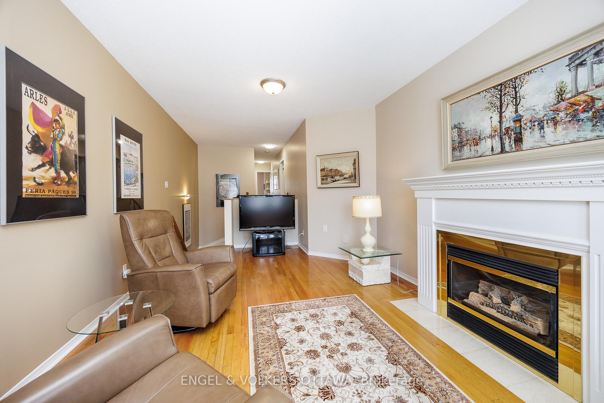 Photo 22 of 57 Hodgson Court, Ottawa, Kanata - Kanata Lakes/Heritage Hills — HOMEH