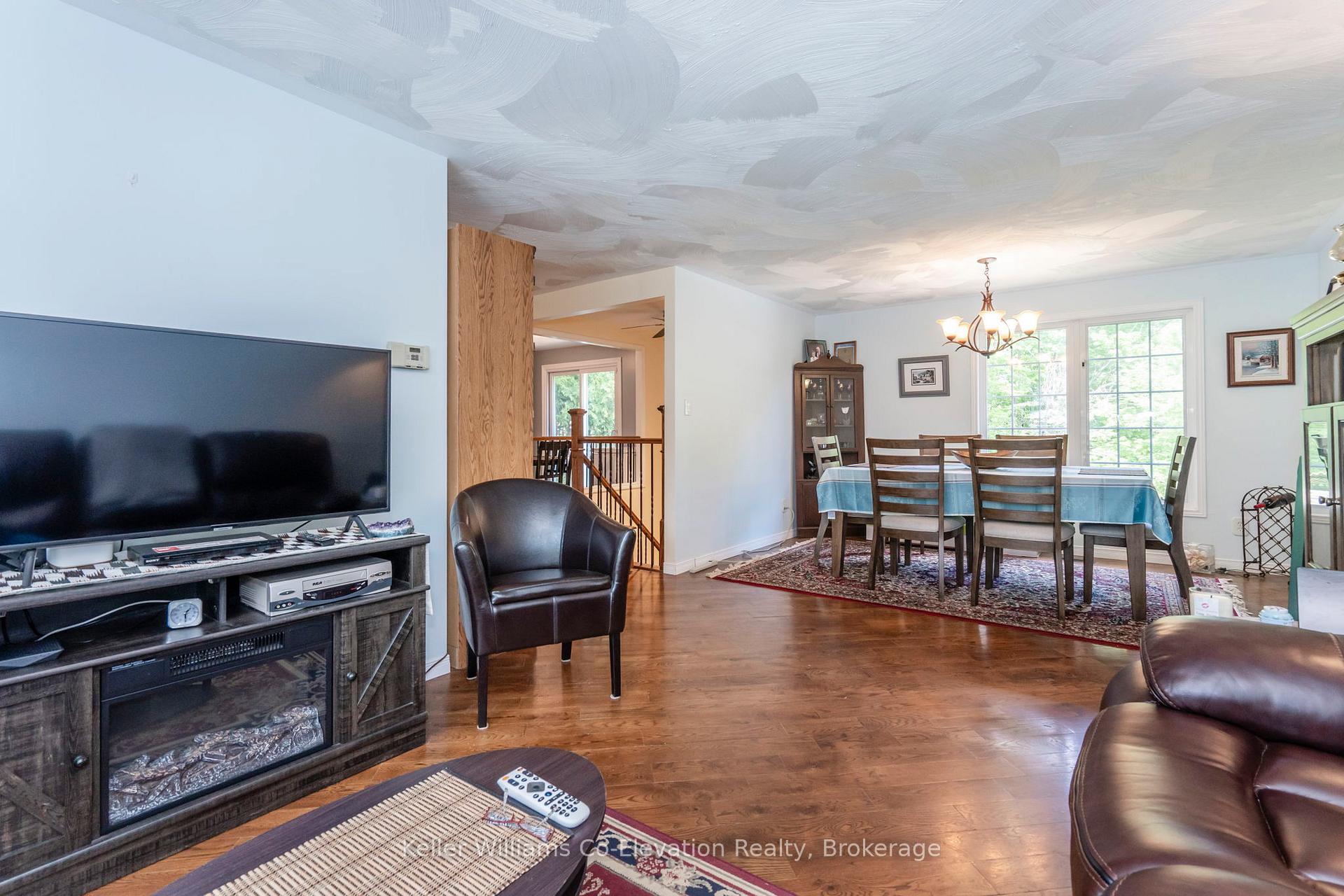 Photo 5 of 766 Birchwood Drive, Midland — HOMEH
