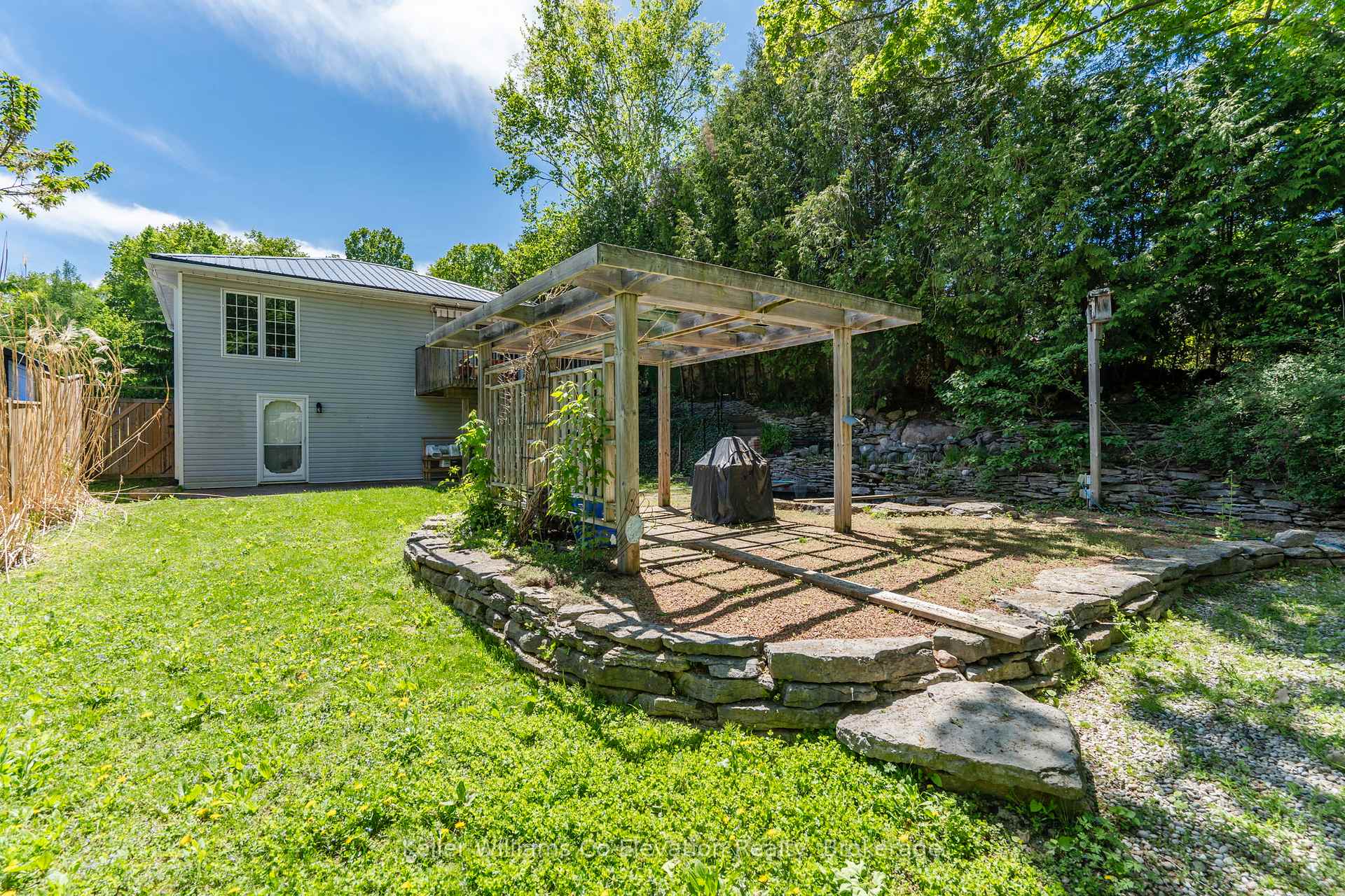 Photo 18 of 766 Birchwood Drive, Midland — HOMEH