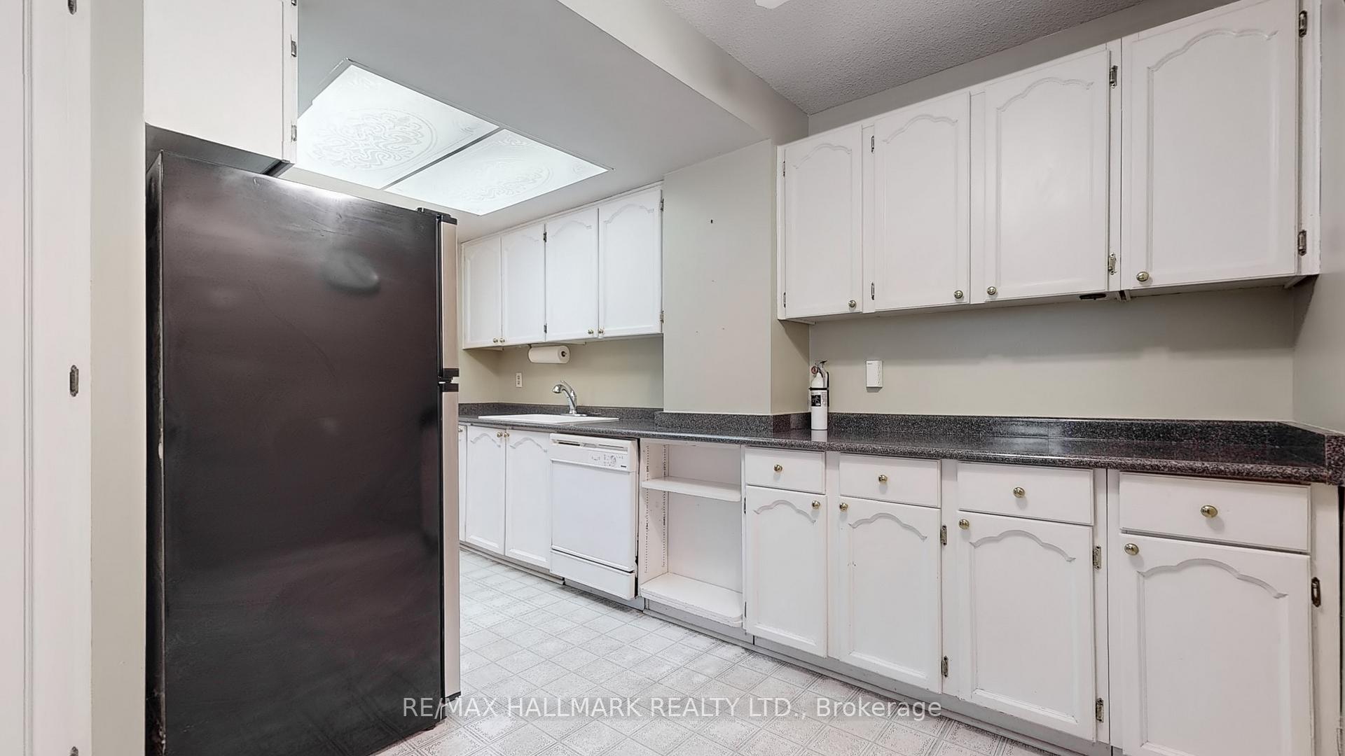 Photo 7 of 54 West Borough Street, Markham, Aileen-Willowbrook — HOMEH