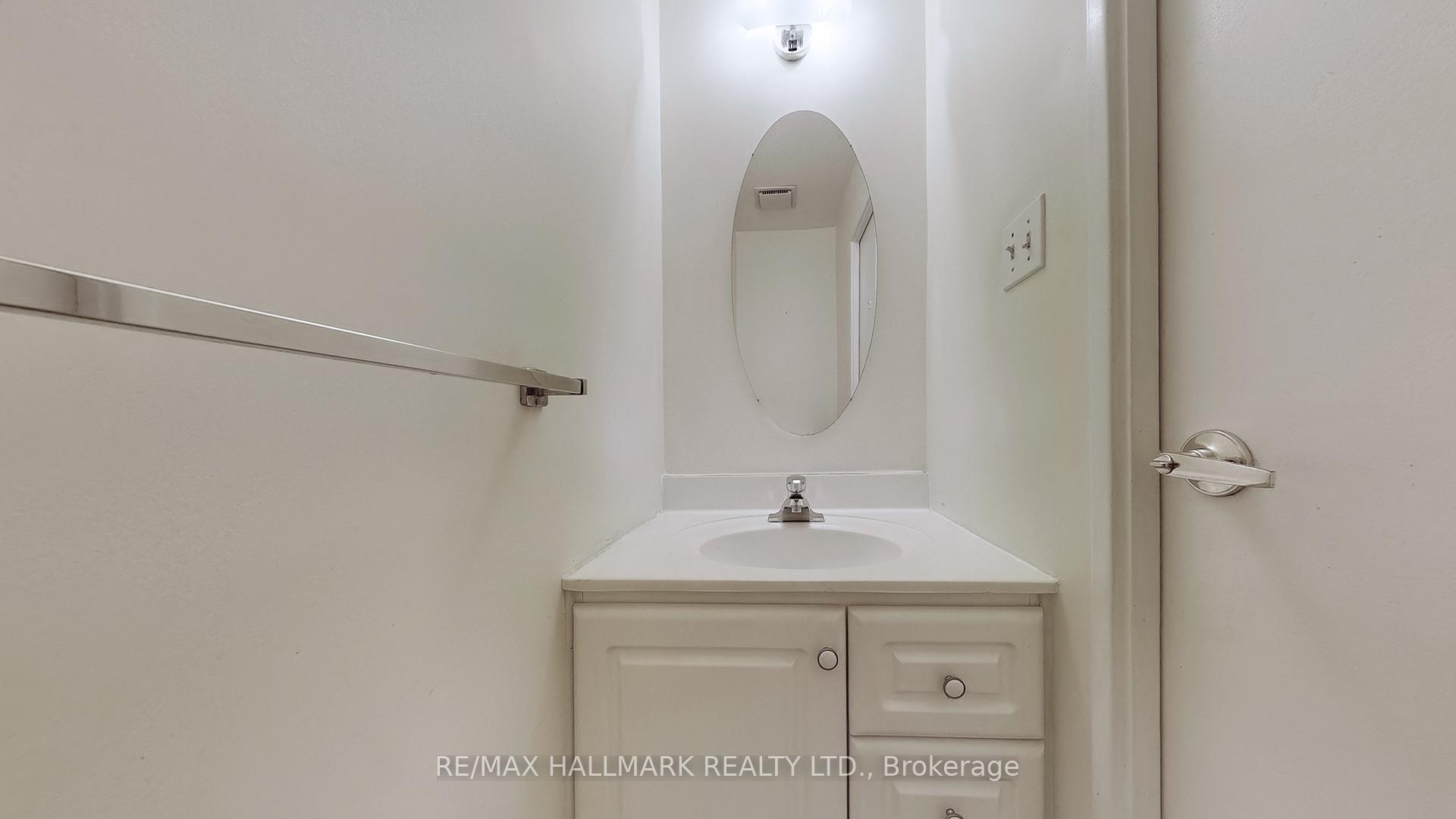 Photo 10 of 54 West Borough Street, Markham, Aileen-Willowbrook — HOMEH