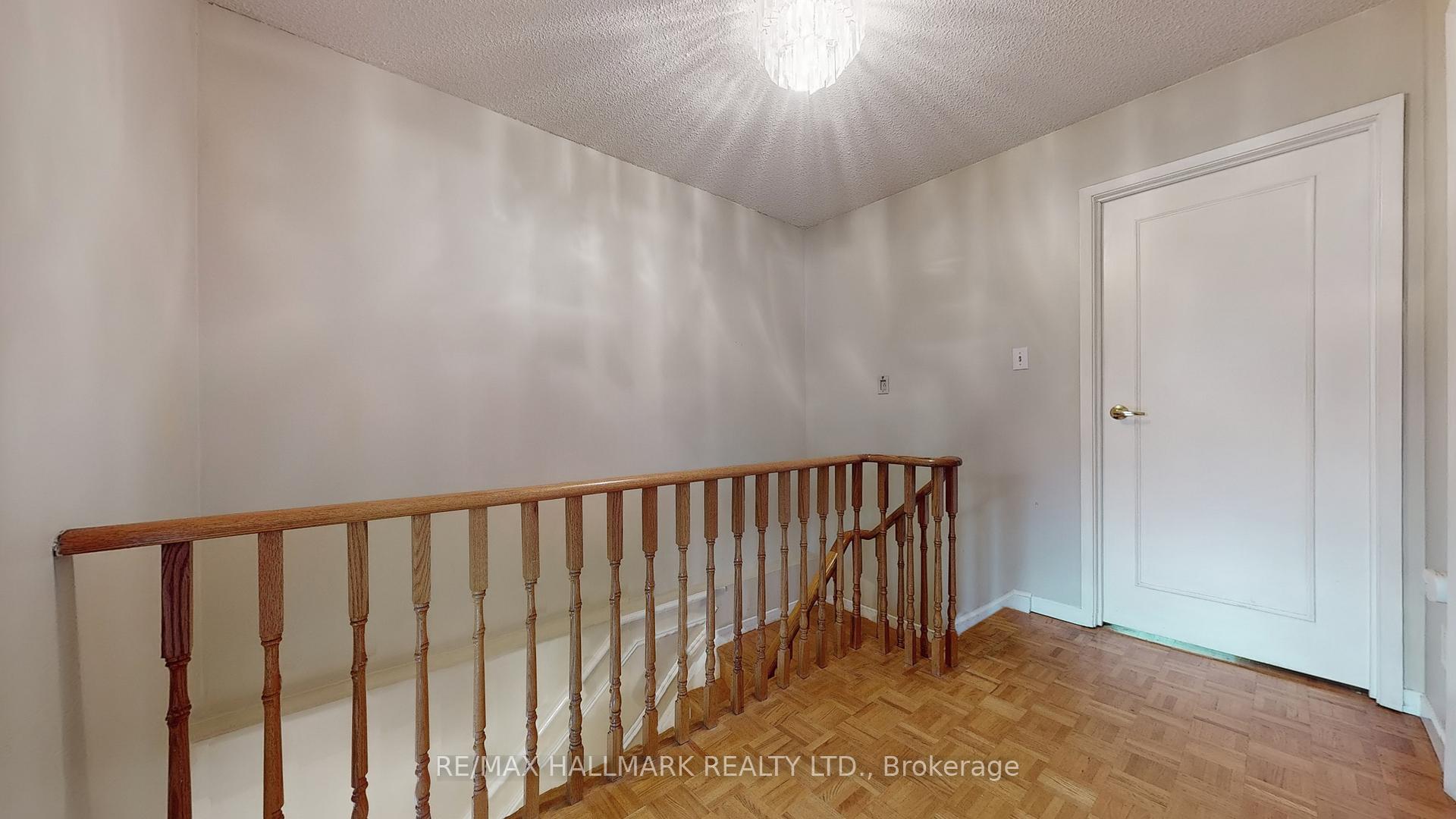 Photo 12 of 54 West Borough Street, Markham, Aileen-Willowbrook — HOMEH
