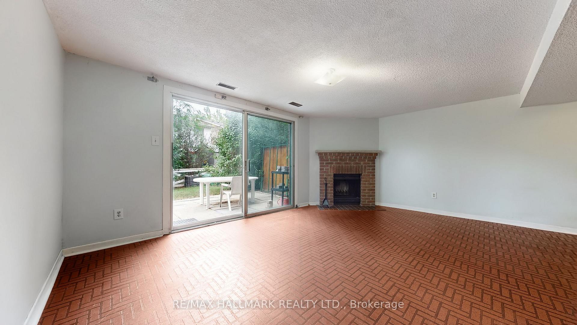Photo 21 of 54 West Borough Street, Markham, Aileen-Willowbrook — HOMEH