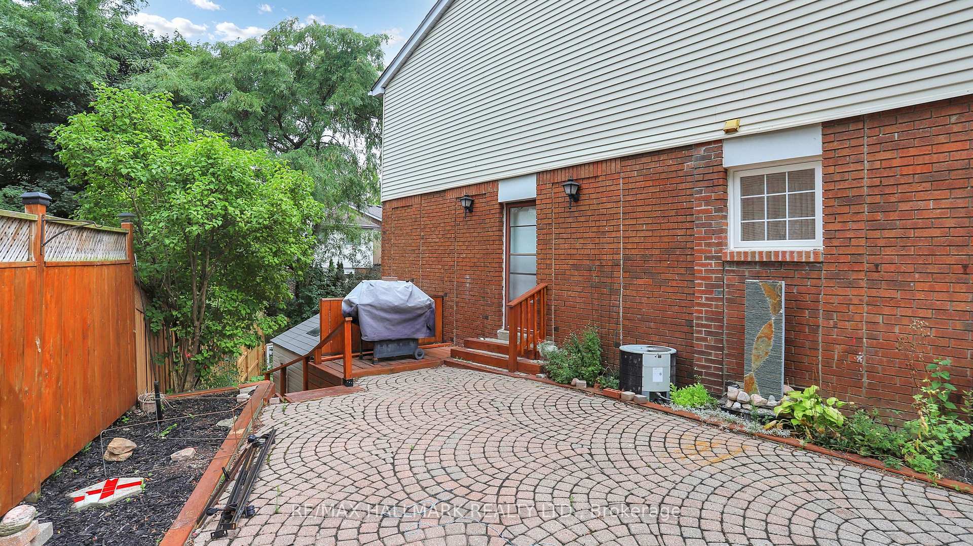 Photo 26 of 54 West Borough Street, Markham, Aileen-Willowbrook — HOMEH