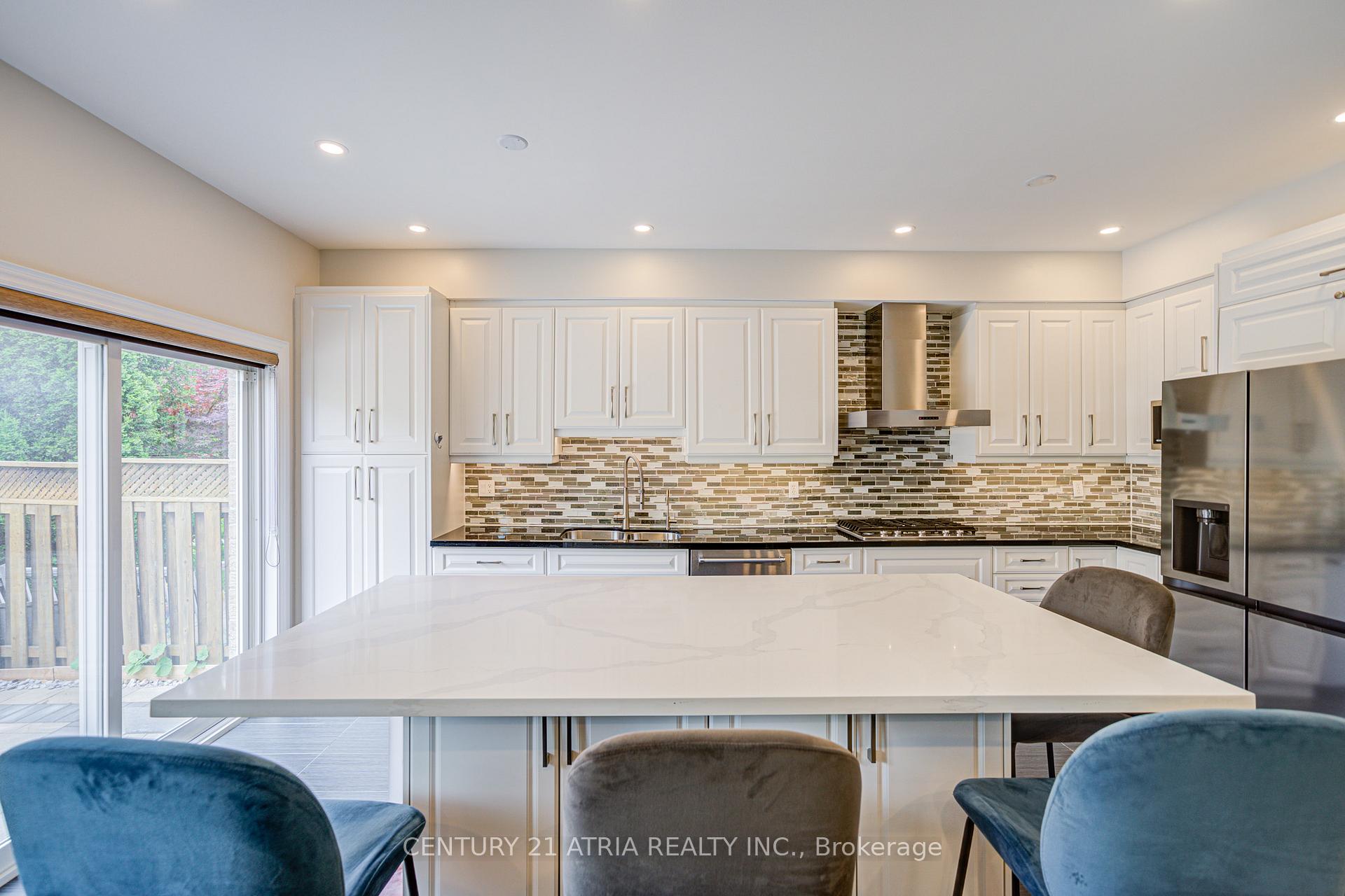 Photo 21 of 11 Crawford Street, Markham, Berczy — HOMEH