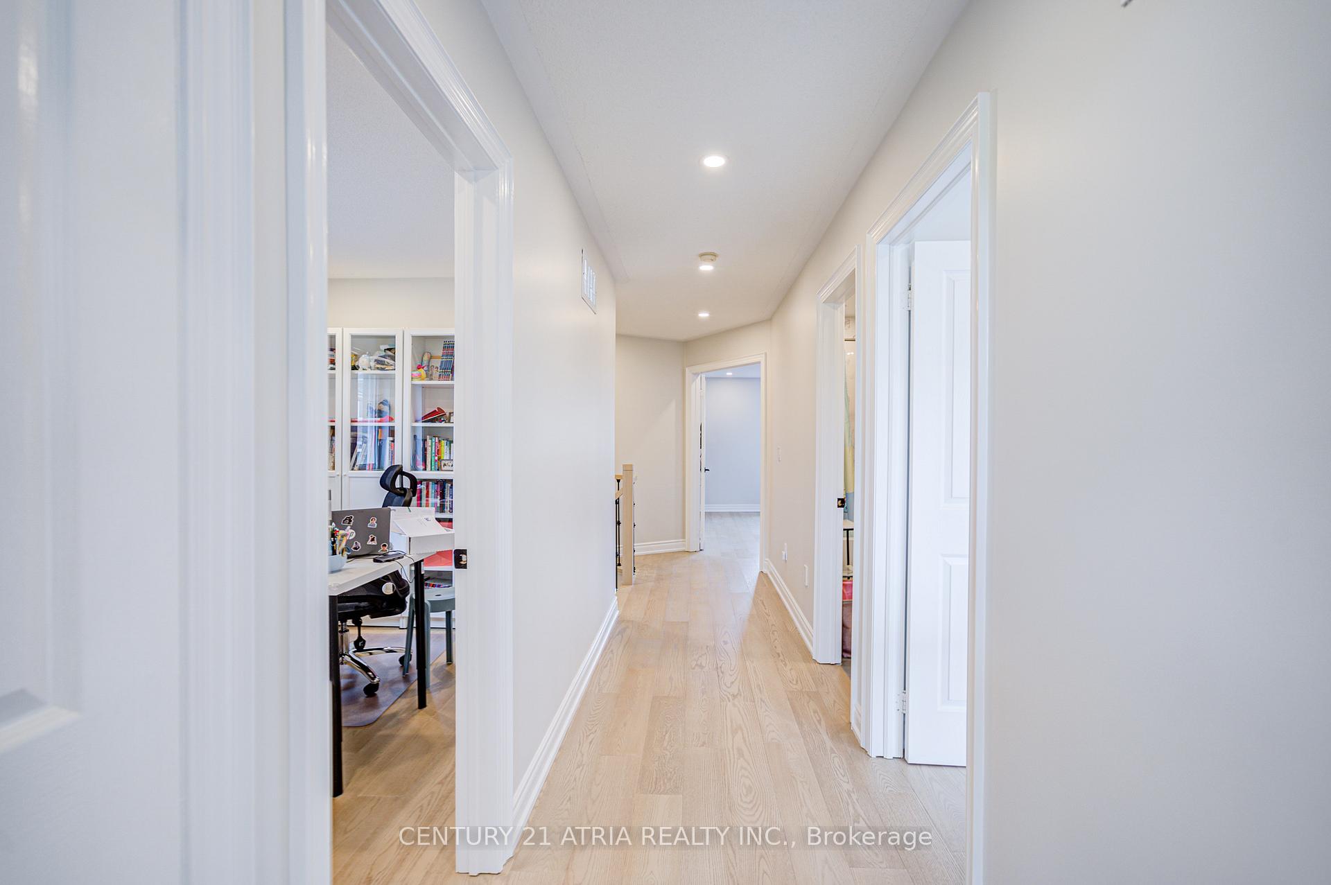 Photo 23 of 11 Crawford Street, Markham, Berczy — HOMEH