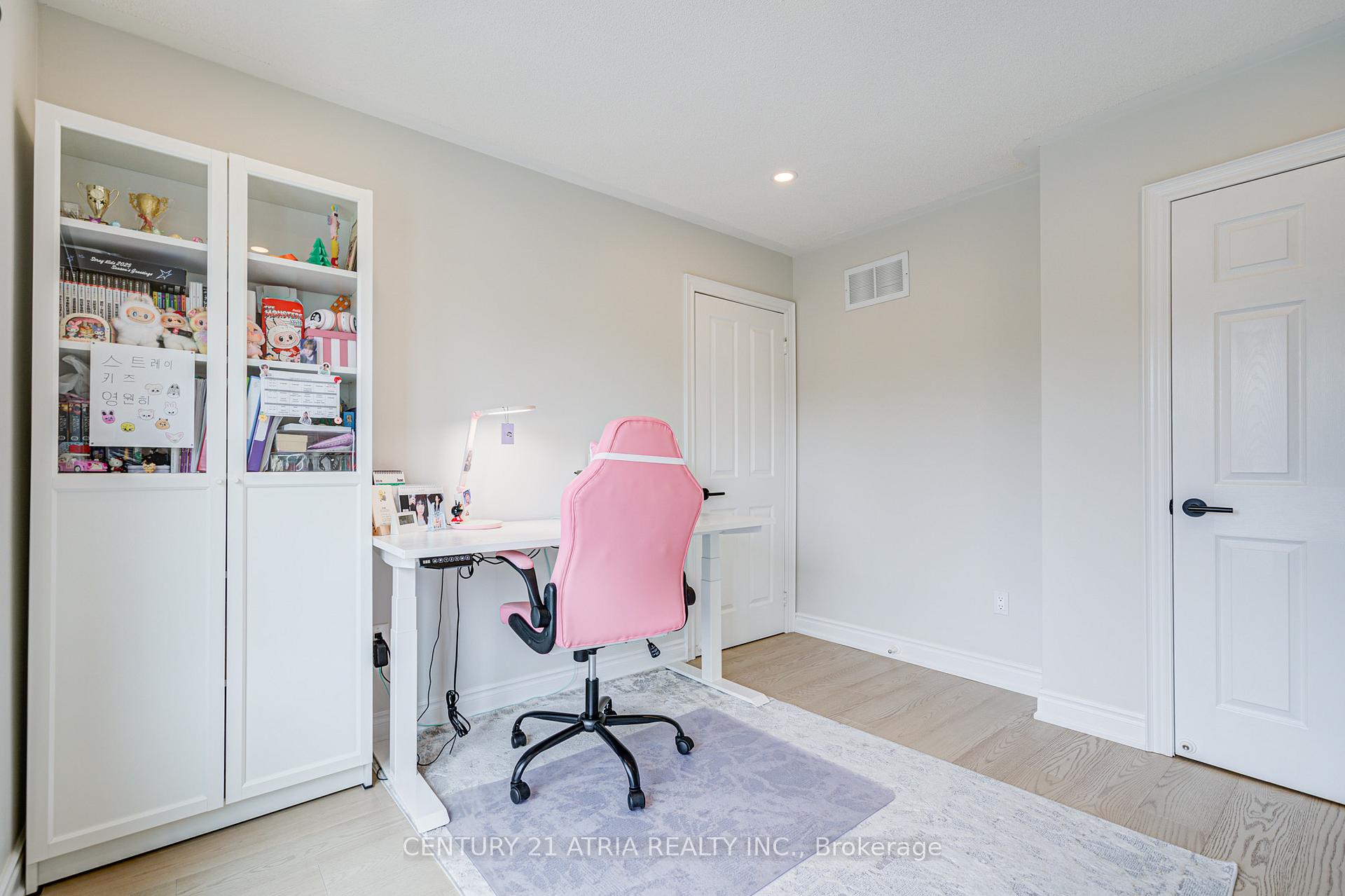 Photo 38 of 11 Crawford Street, Markham, Berczy — HOMEH
