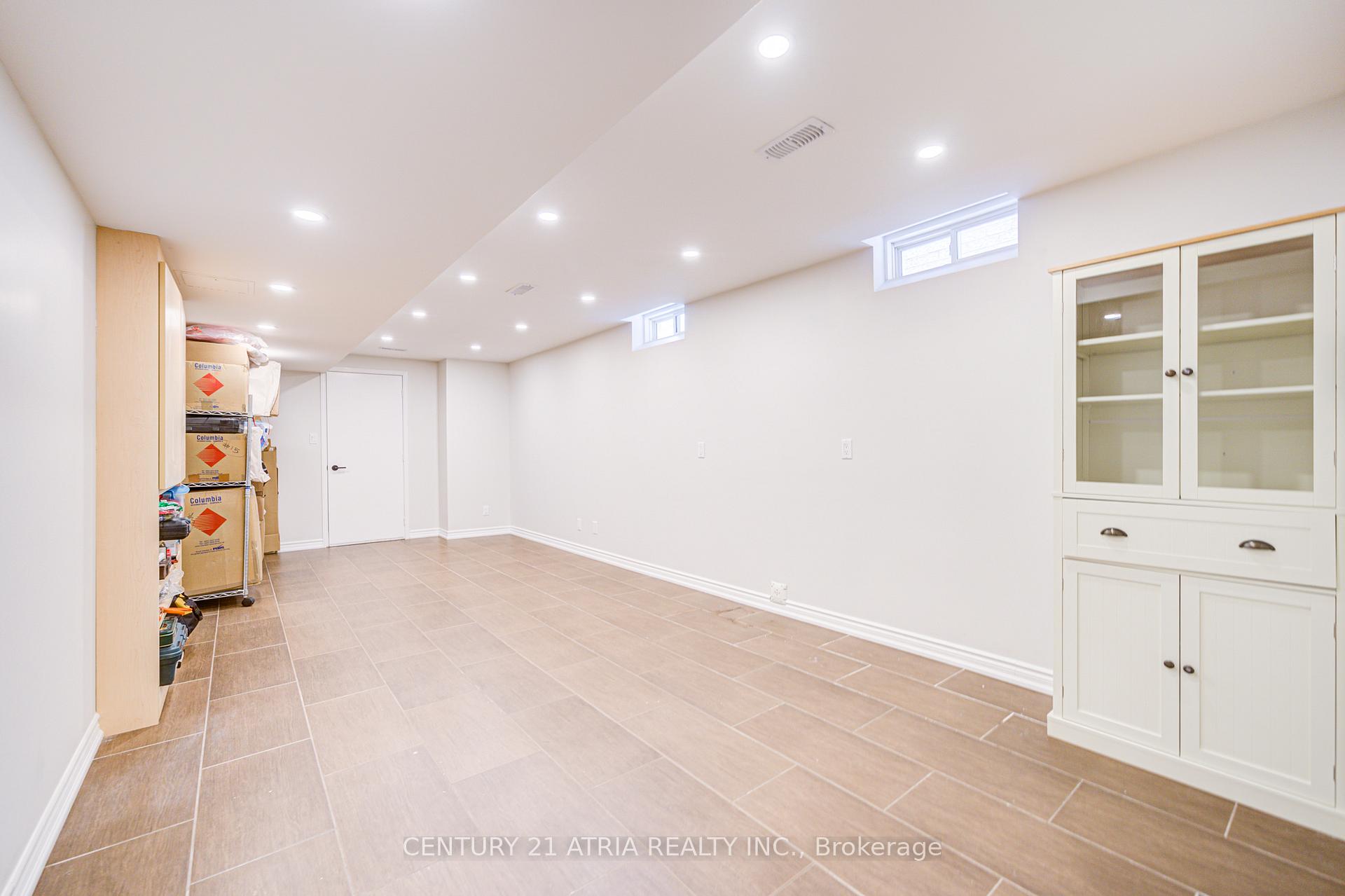 Photo 42 of 11 Crawford Street, Markham, Berczy — HOMEH
