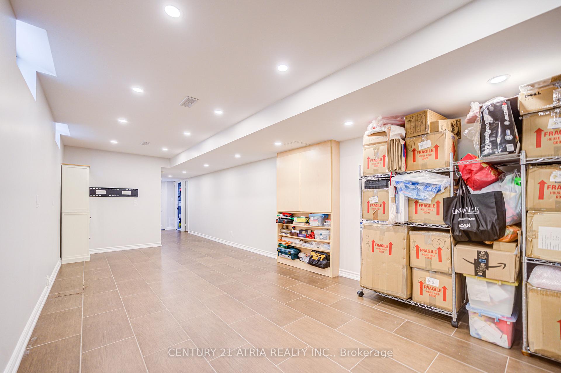 Photo 44 of 11 Crawford Street, Markham, Berczy — HOMEH