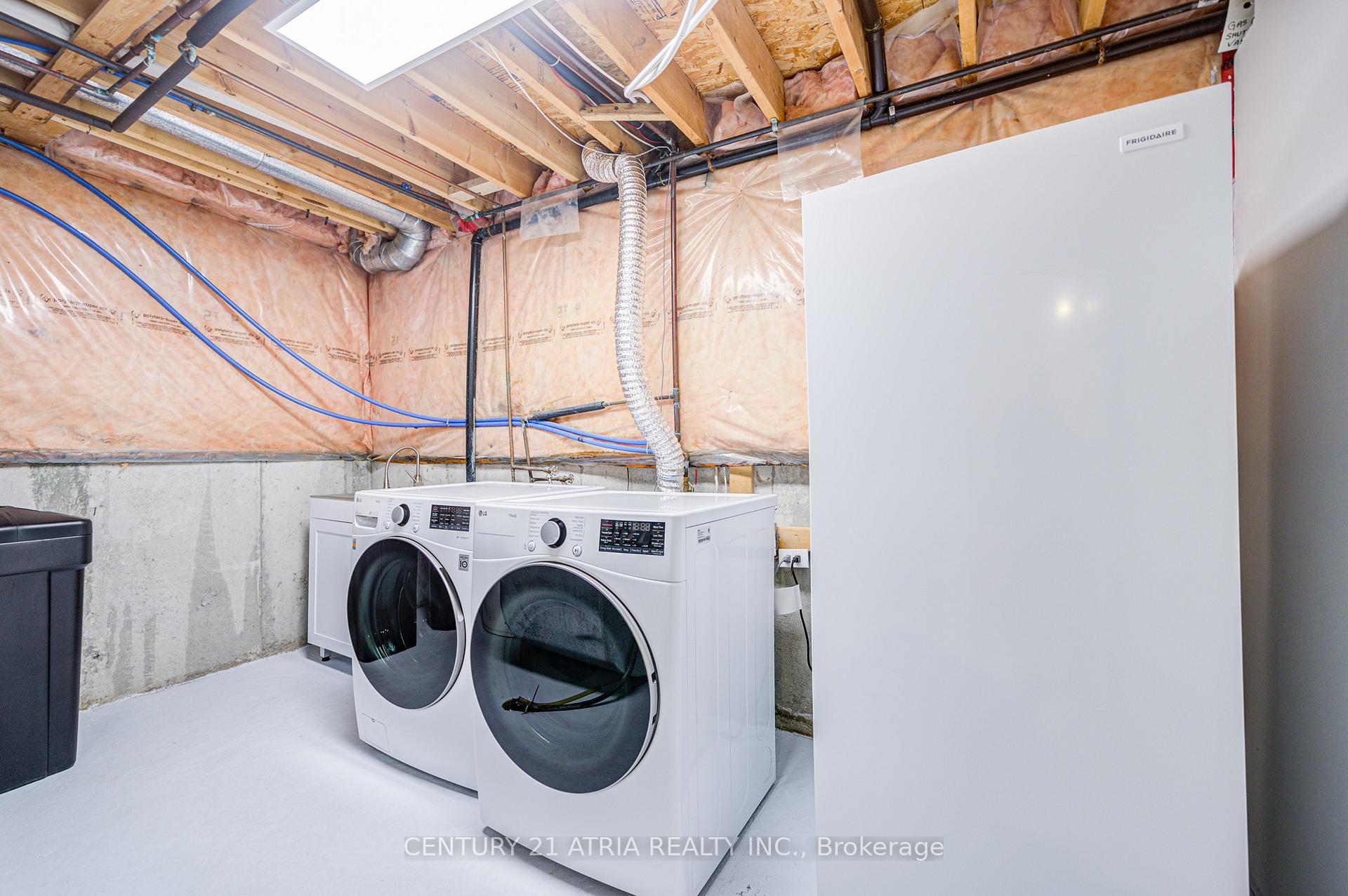 Photo 46 of 11 Crawford Street, Markham, Berczy — HOMEH