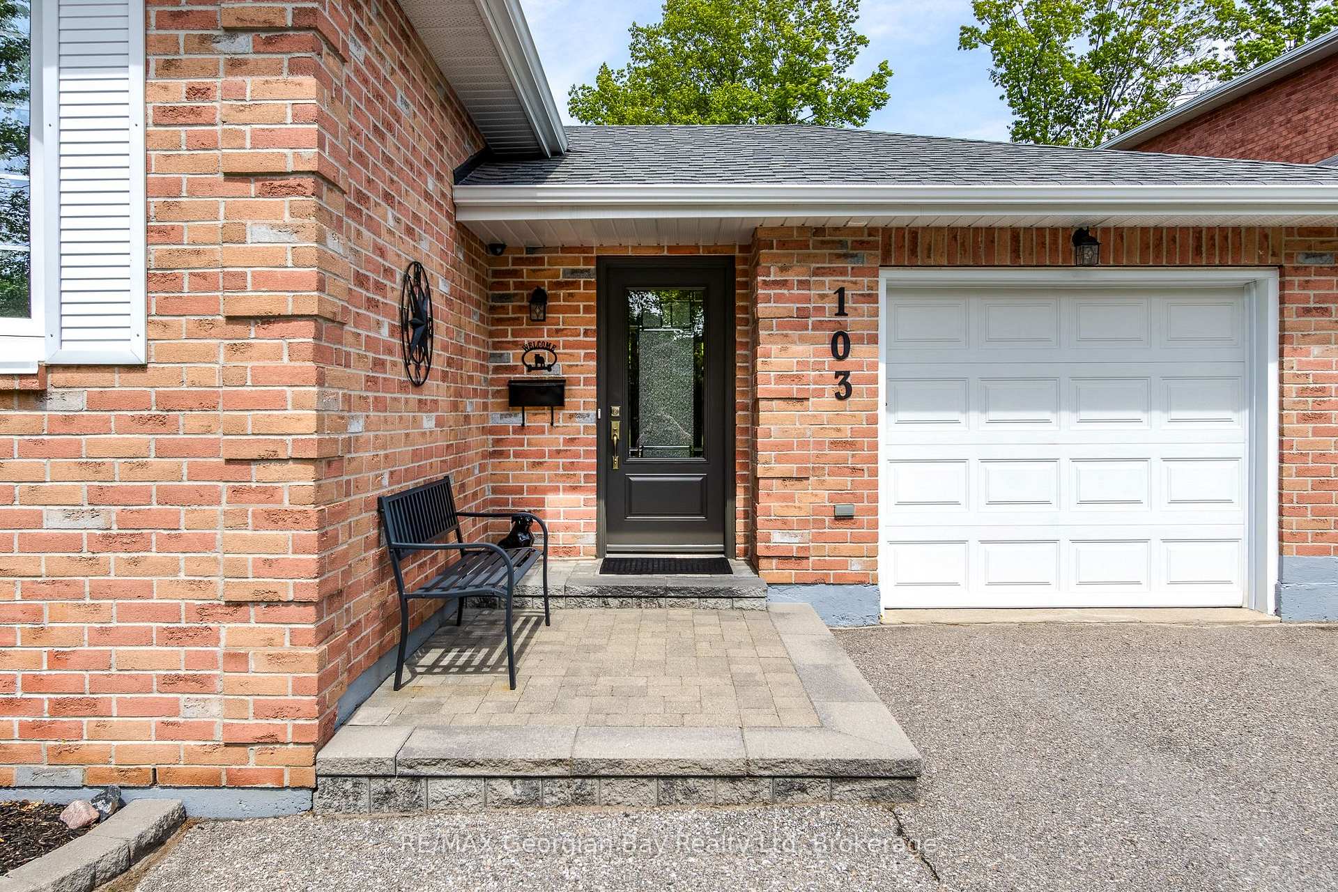 Photo 2 of 103 Woodland Drive, Midland — HOMEH