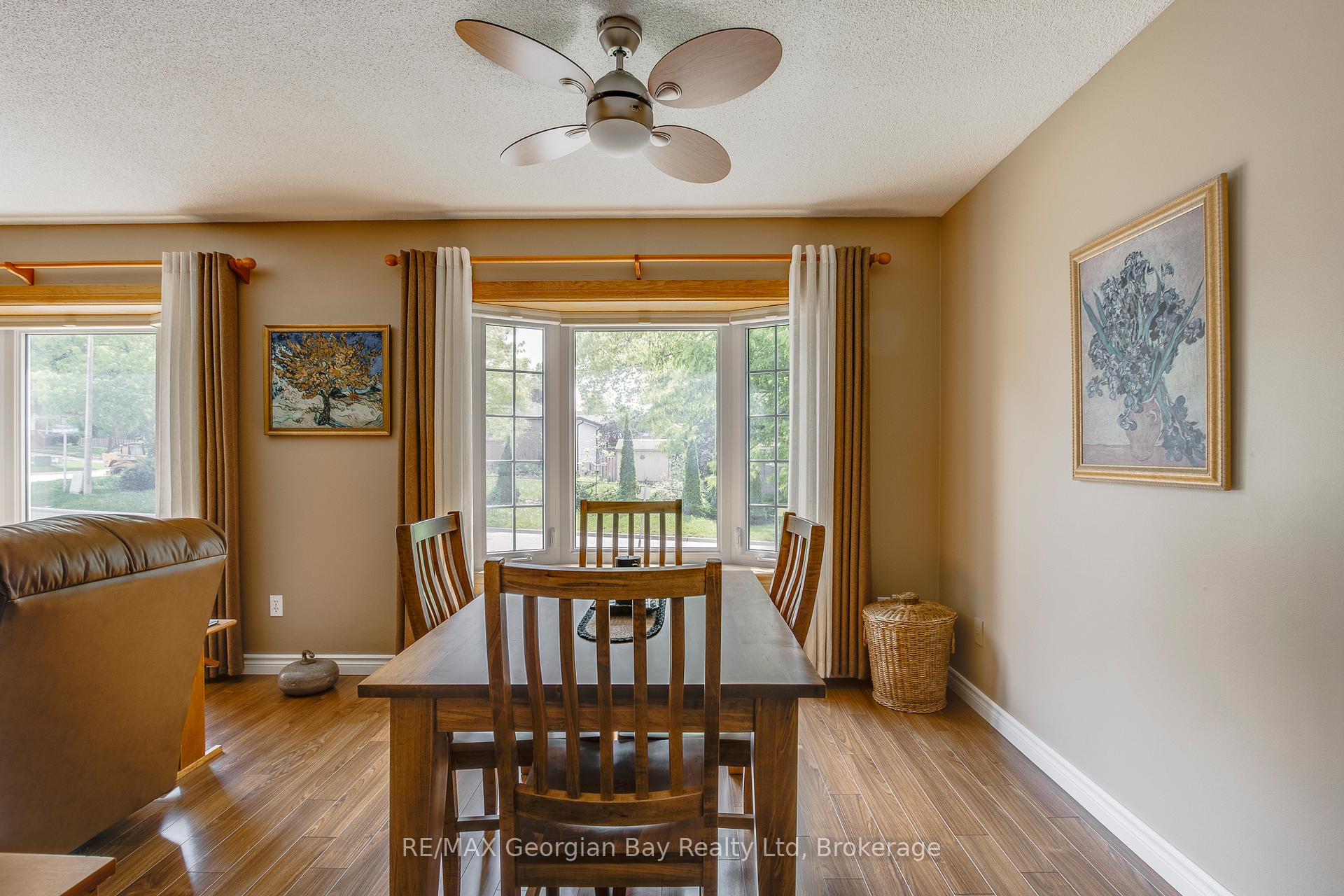 Photo 10 of 103 Woodland Drive, Midland — HOMEH