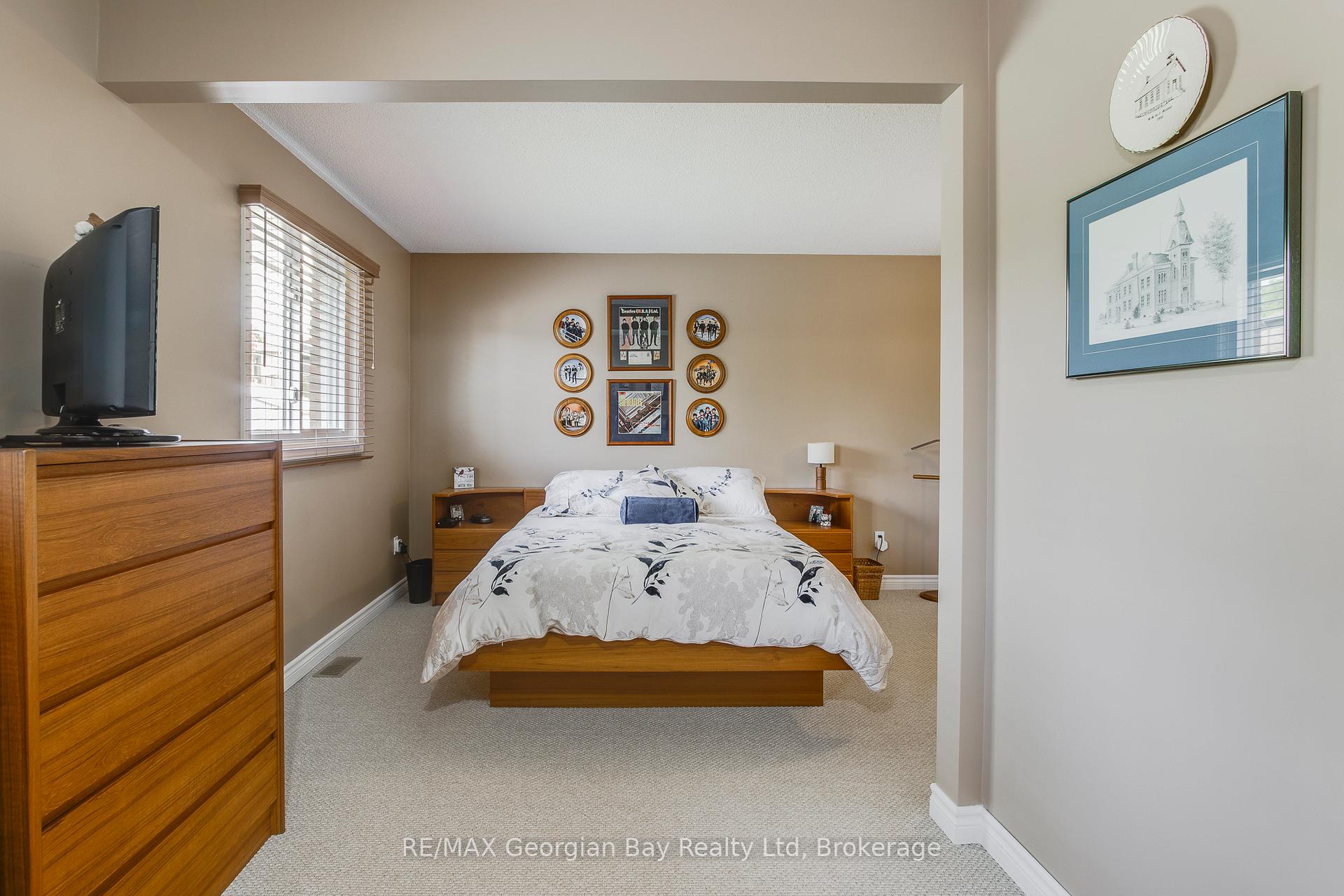 Photo 16 of 103 Woodland Drive, Midland — HOMEH