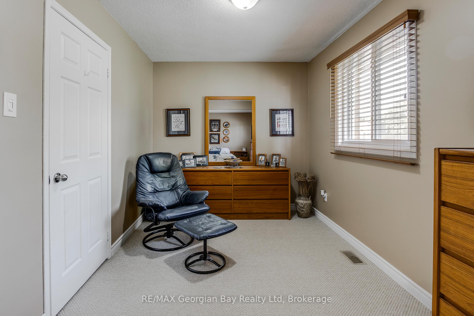 Photo 18 of 103 Woodland Drive, Midland — HOMEH