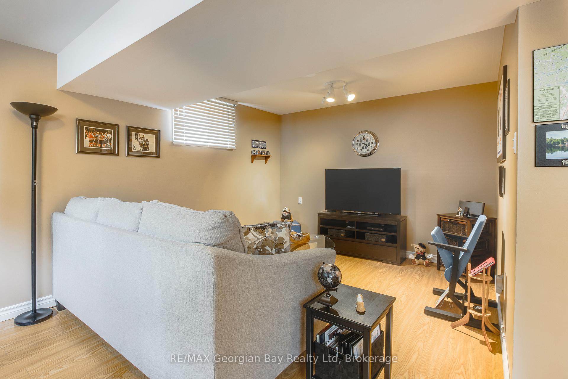 Photo 24 of 103 Woodland Drive, Midland — HOMEH