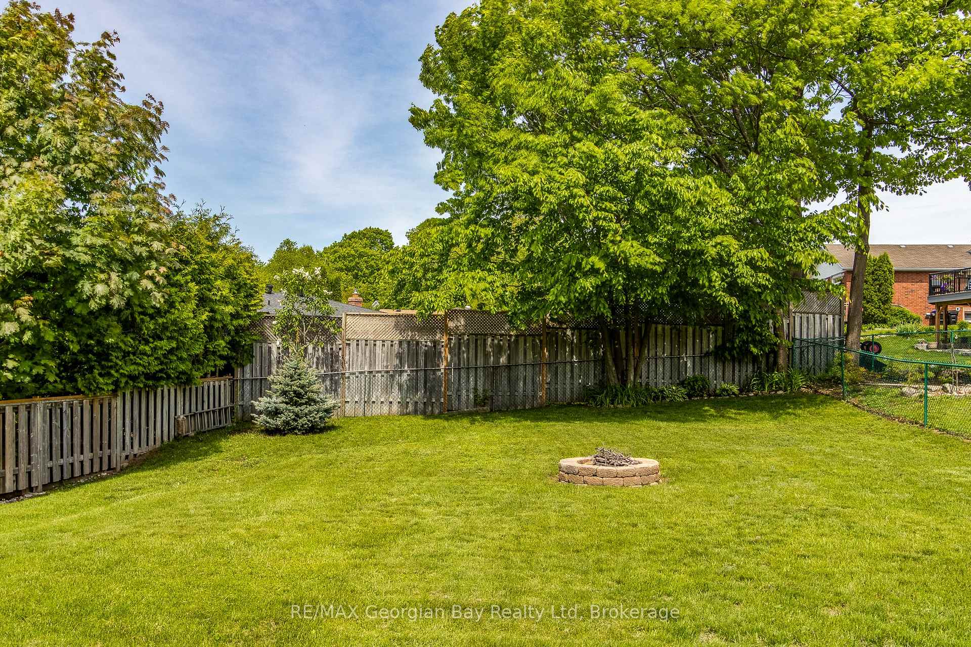 Photo 35 of 103 Woodland Drive, Midland — HOMEH
