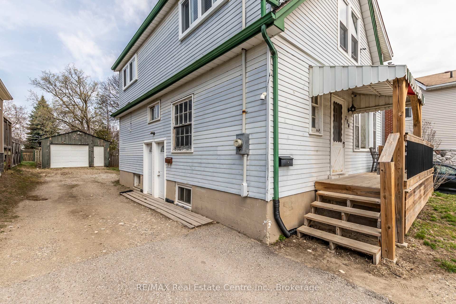 Photo 2 of 778 Guelph Street, Kitchener — HOMEH