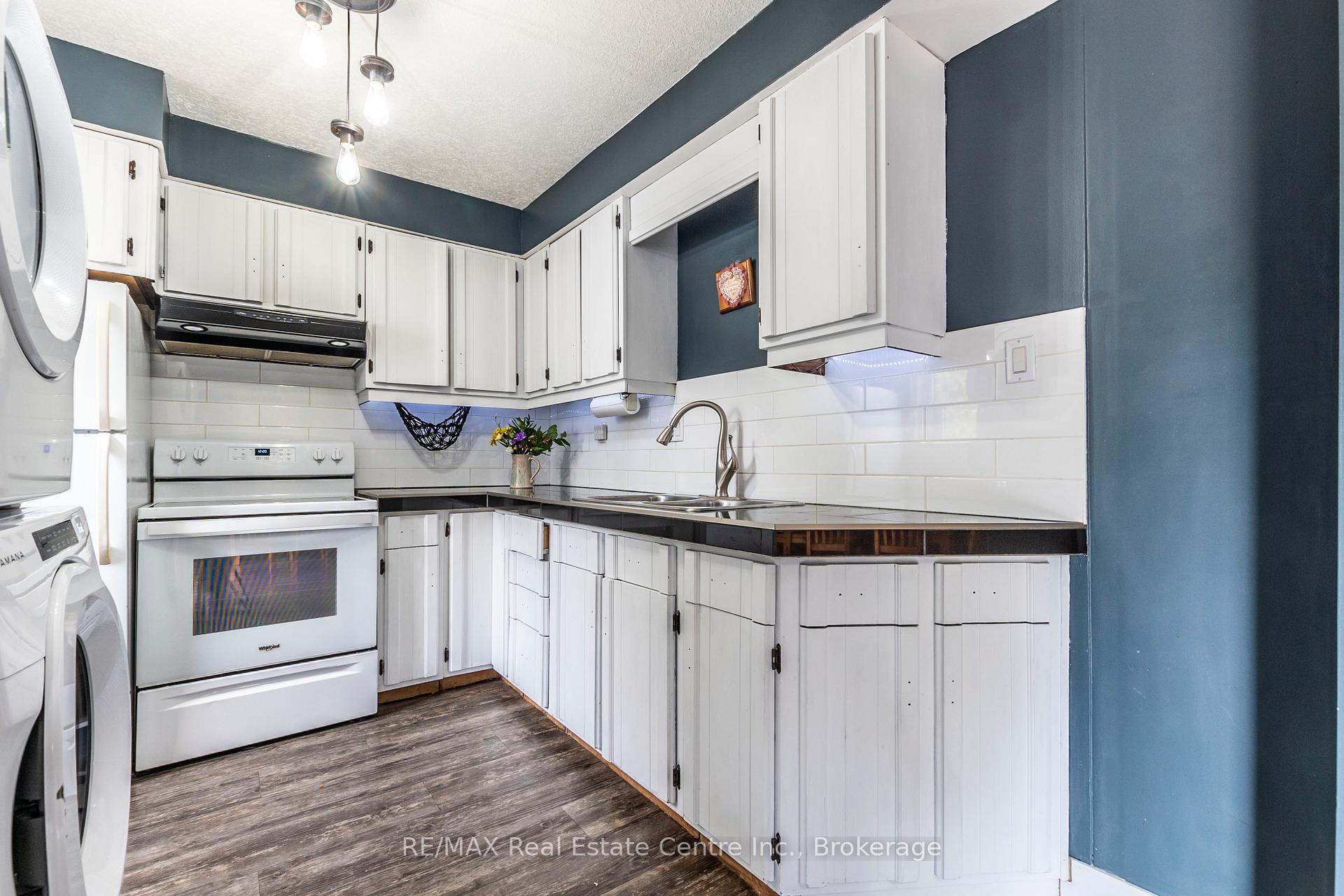 Photo 7 of 778 Guelph Street, Kitchener — HOMEH