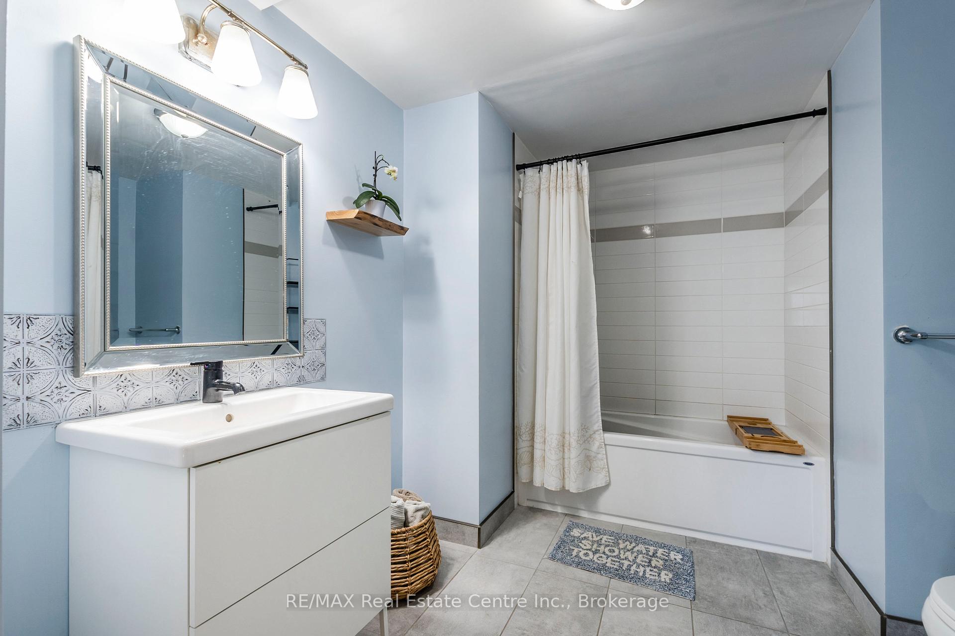 Photo 14 of 778 Guelph Street, Kitchener — HOMEH