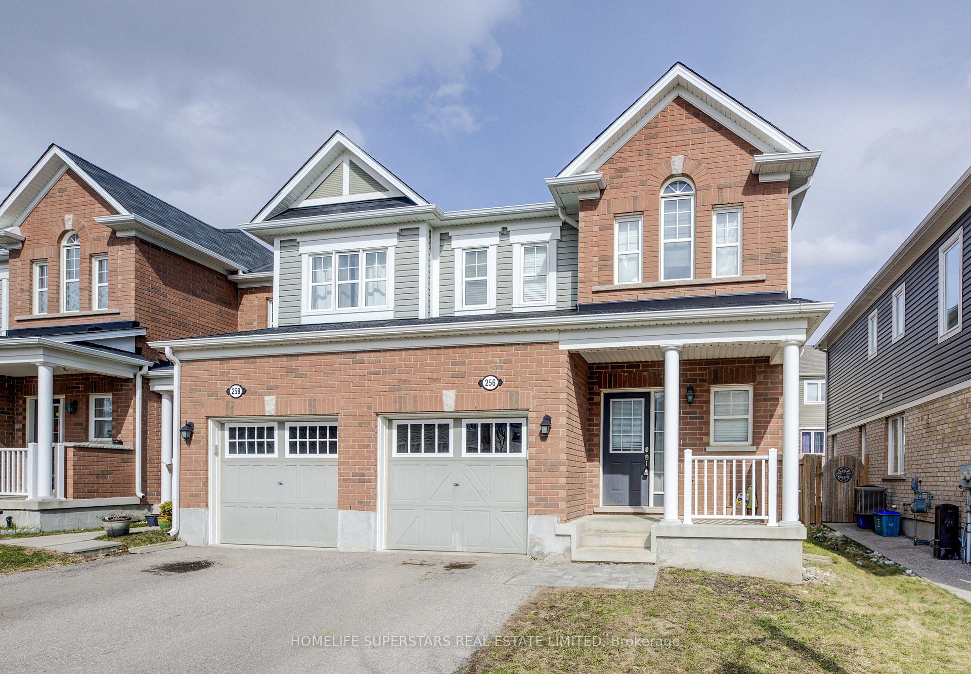 Photo 2 of 256 Apple Hill Crescent, Kitchener, Rosenburg — HOMEH