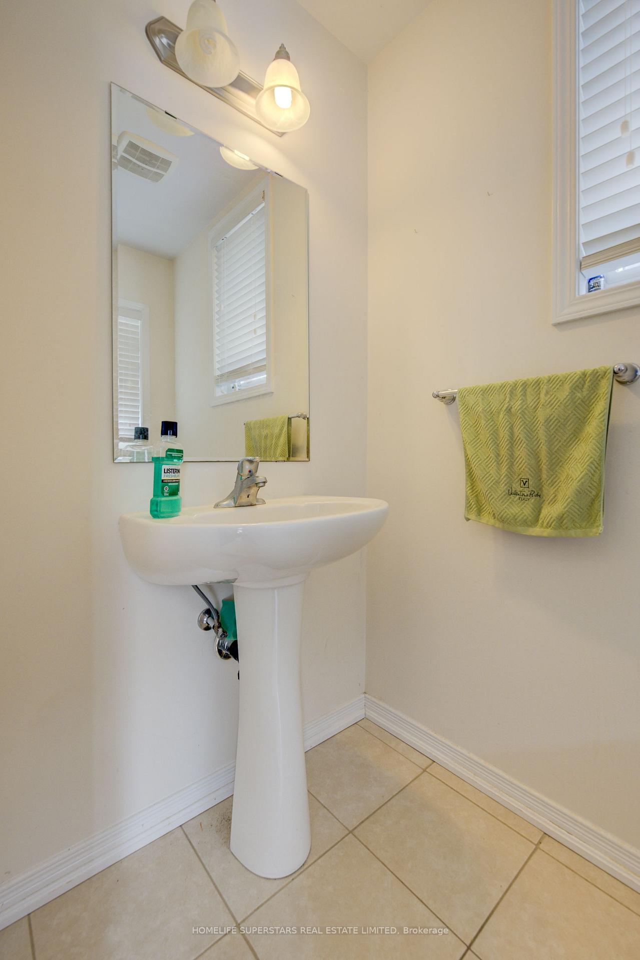Photo 6 of 256 Apple Hill Crescent, Kitchener, Rosenburg — HOMEH