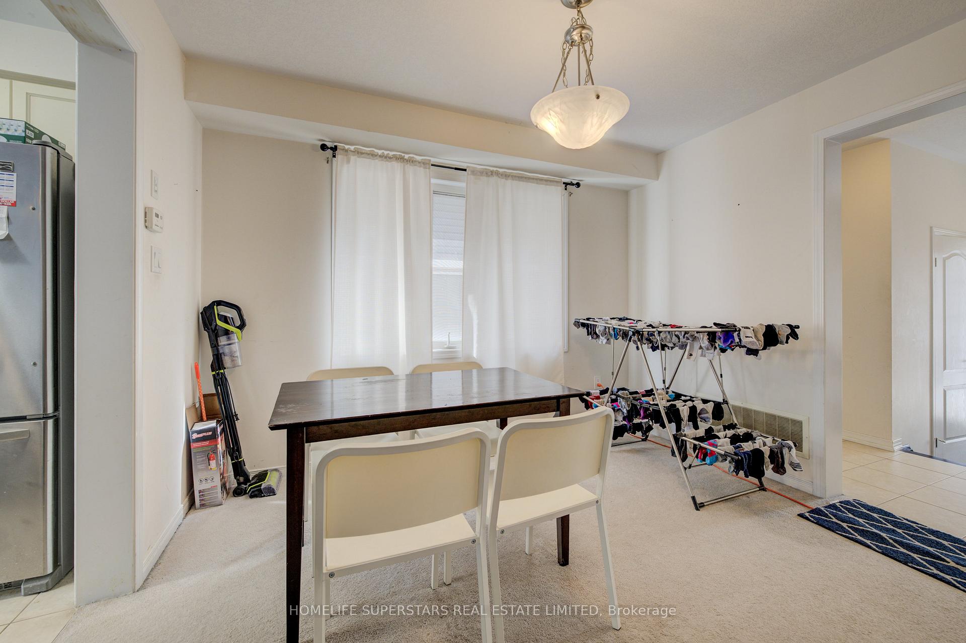 Photo 8 of 256 Apple Hill Crescent, Kitchener, Rosenburg — HOMEH