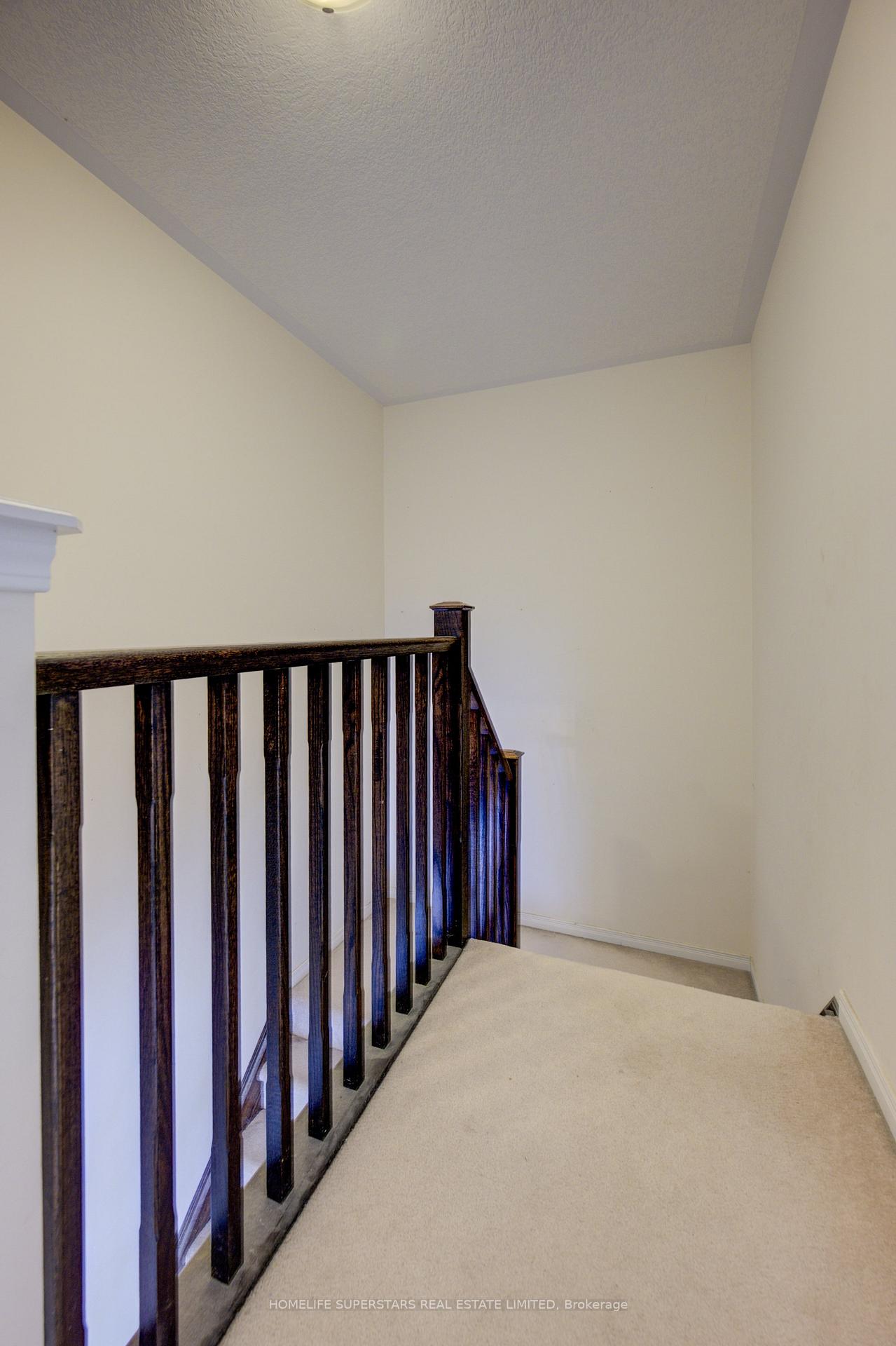Photo 15 of 256 Apple Hill Crescent, Kitchener, Rosenburg — HOMEH