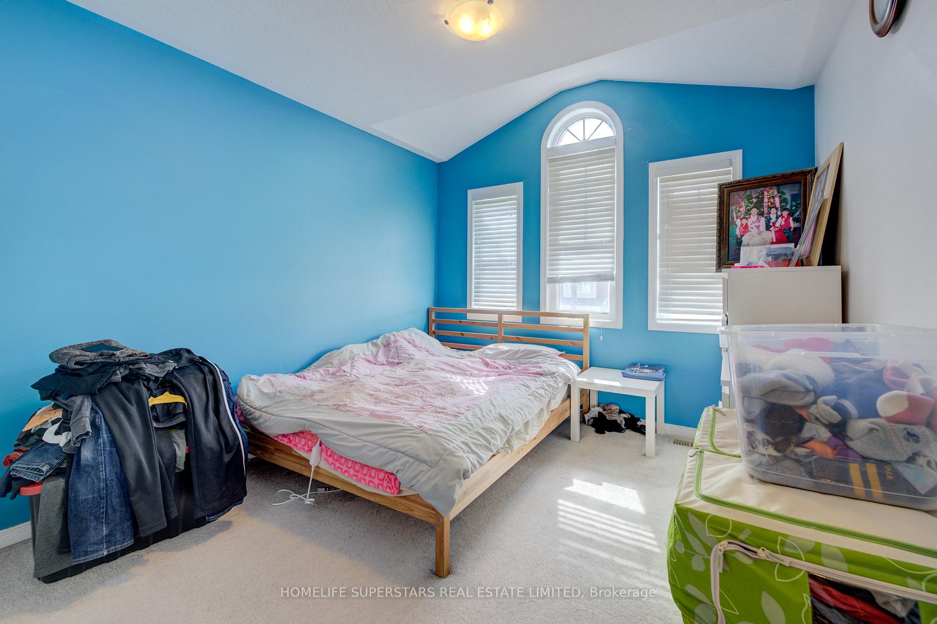 Photo 19 of 256 Apple Hill Crescent, Kitchener, Rosenburg — HOMEH