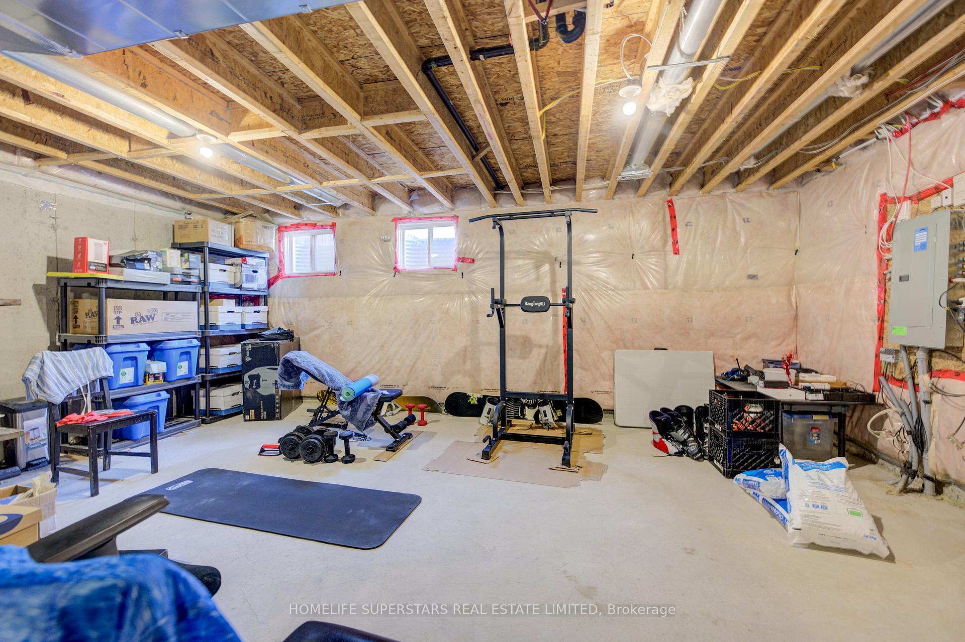 Photo 21 of 256 Apple Hill Crescent, Kitchener, Rosenburg — HOMEH