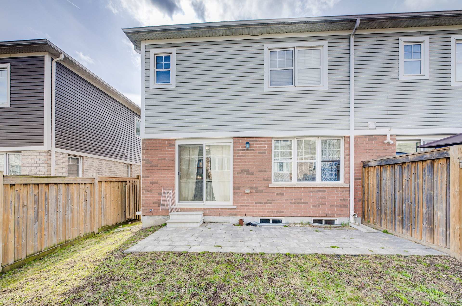 Photo 24 of 256 Apple Hill Crescent, Kitchener, Rosenburg — HOMEH