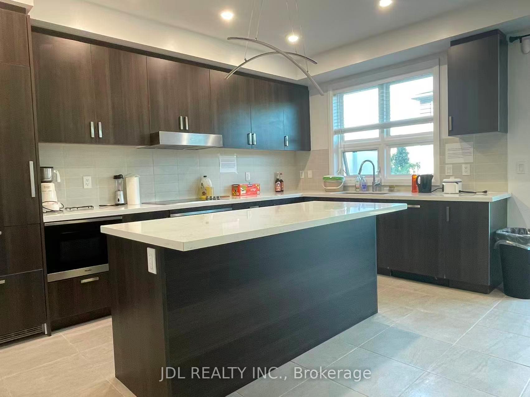 Photo 8 of Unit Room D, 4016 Highway 7 Street, Markham, Unionville — HOMEH