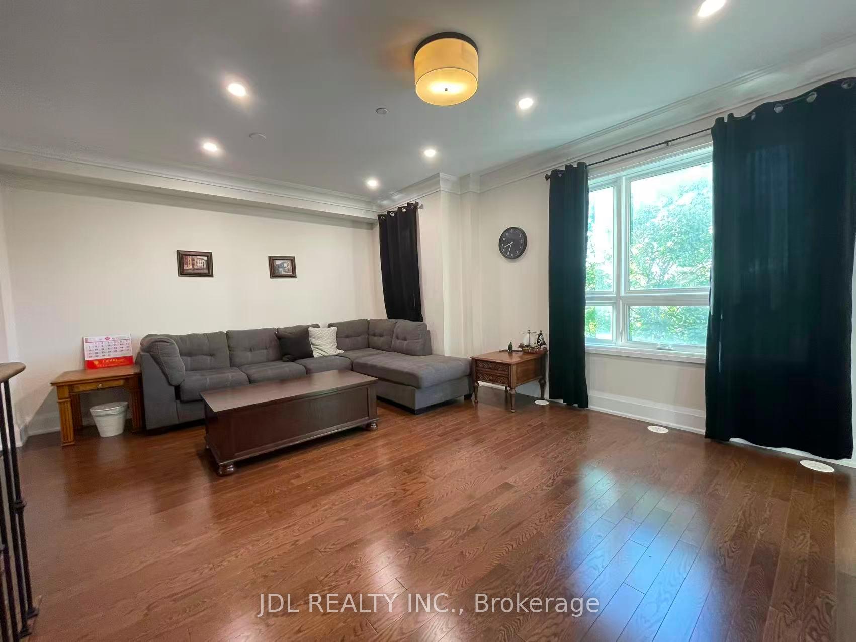 Photo 11 of Unit Room D, 4016 Highway 7 Street, Markham, Unionville — HOMEH