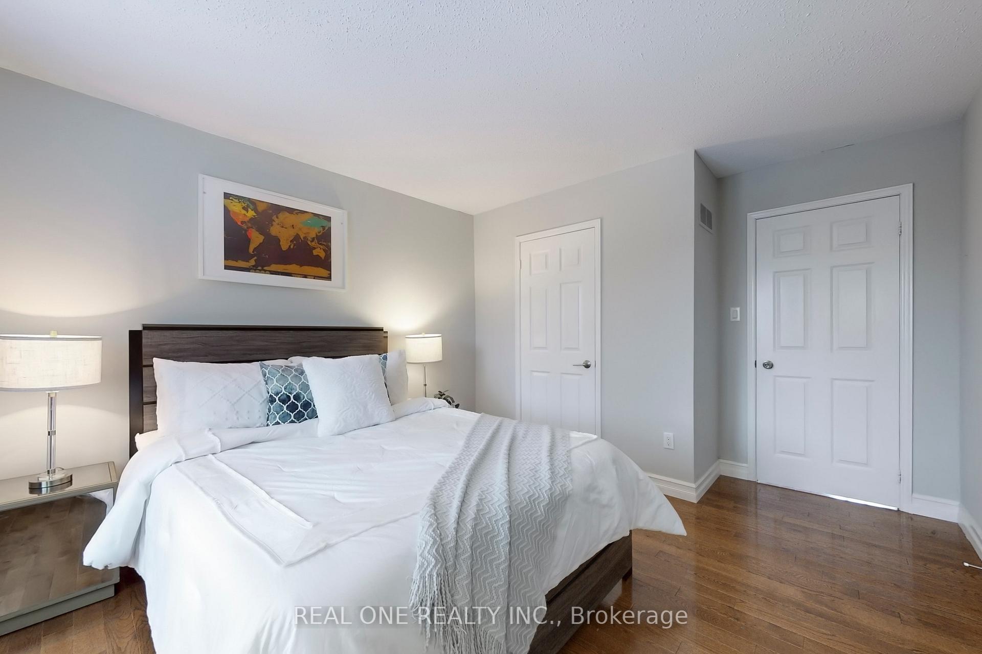 Photo 22 of 27 Aitken Circle, Markham, Unionville — HOMEH