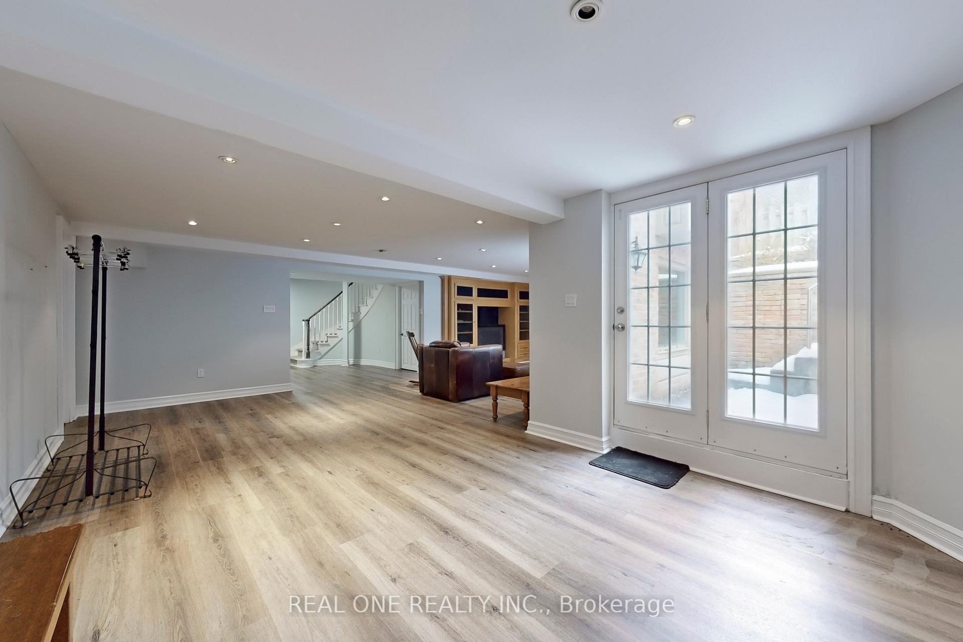Photo 33 of 27 Aitken Circle, Markham, Unionville — HOMEH