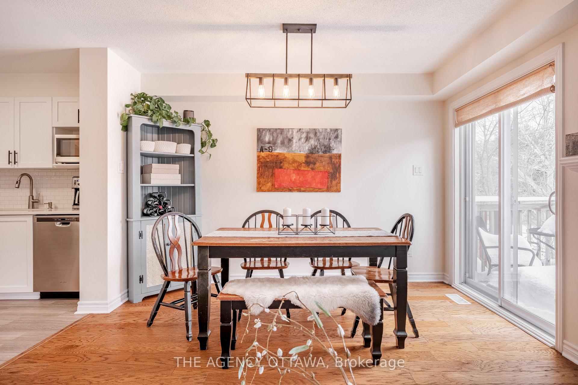 Photo 7 of 260 Catamount Court, Ottawa, Kanata - Emerald Meadows/Trailwest — HOMEH