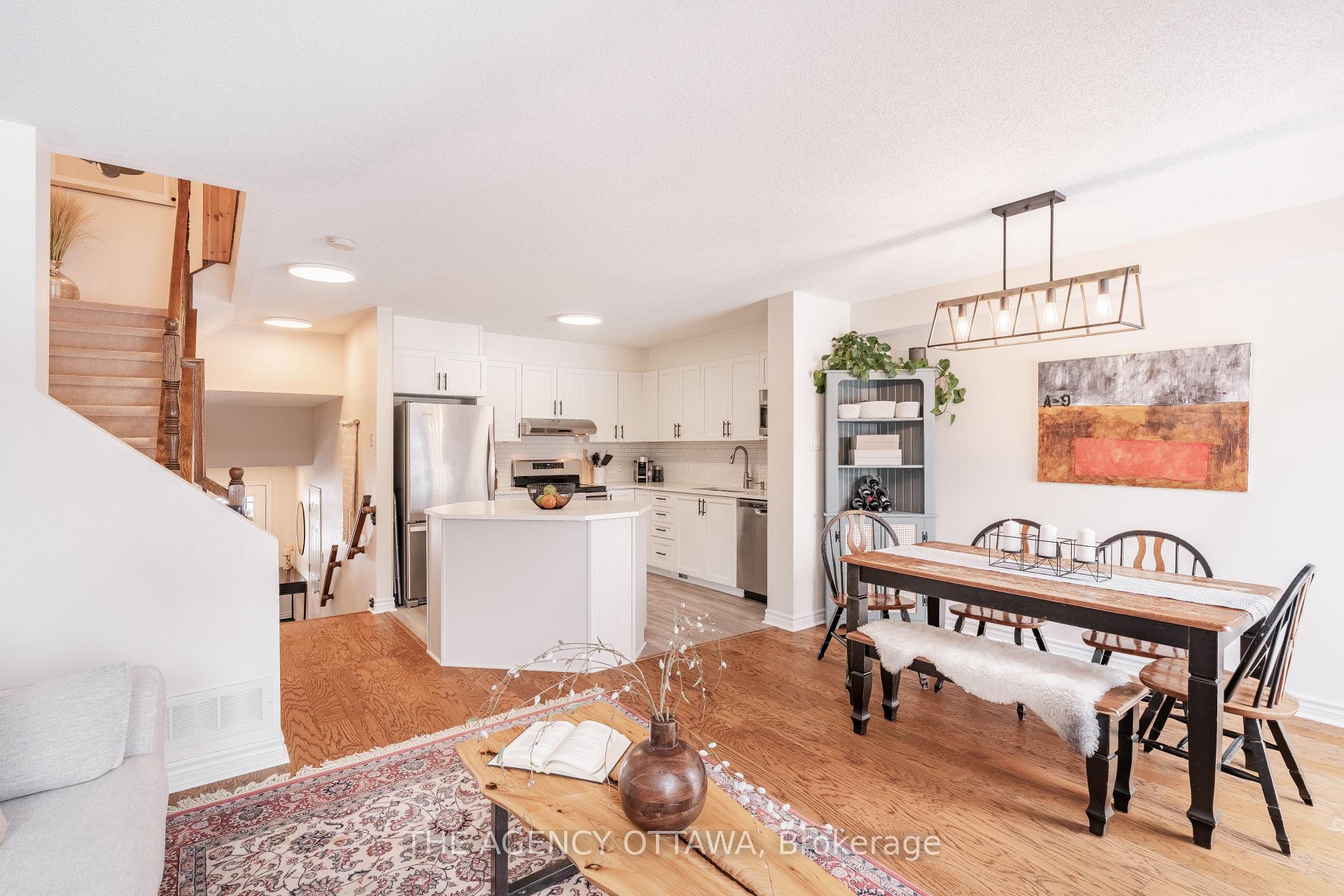 Photo 8 of 260 Catamount Court, Ottawa, Kanata - Emerald Meadows/Trailwest — HOMEH