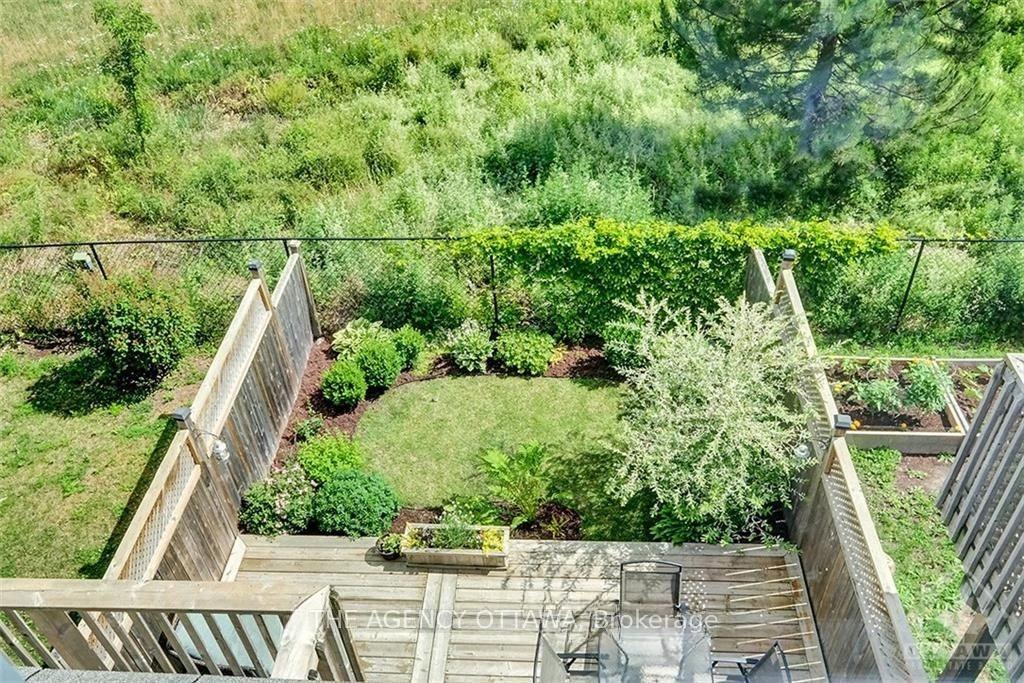 Photo 17 of 260 Catamount Court, Ottawa, Kanata - Emerald Meadows/Trailwest — HOMEH