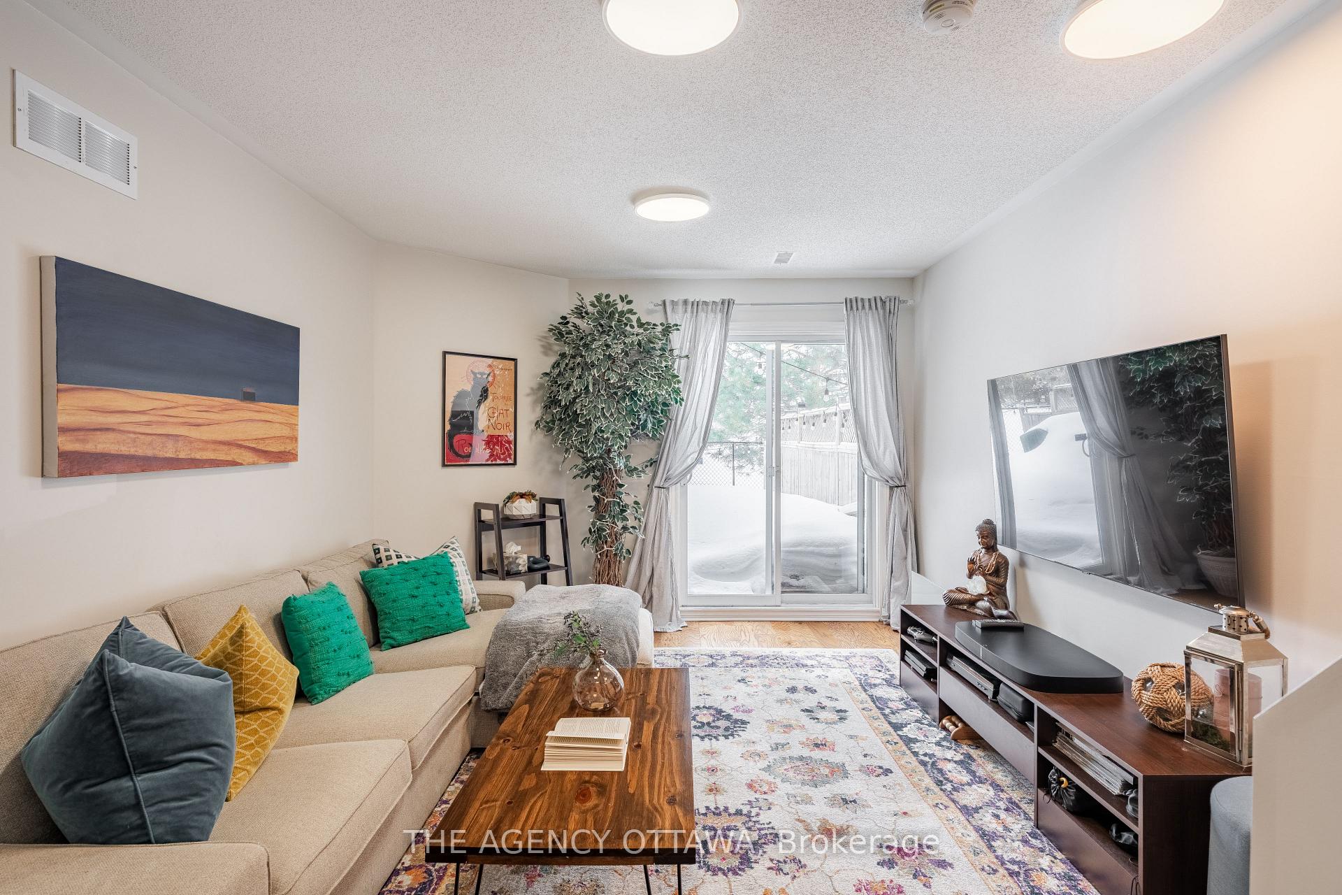 Photo 18 of 260 Catamount Court, Ottawa, Kanata - Emerald Meadows/Trailwest — HOMEH