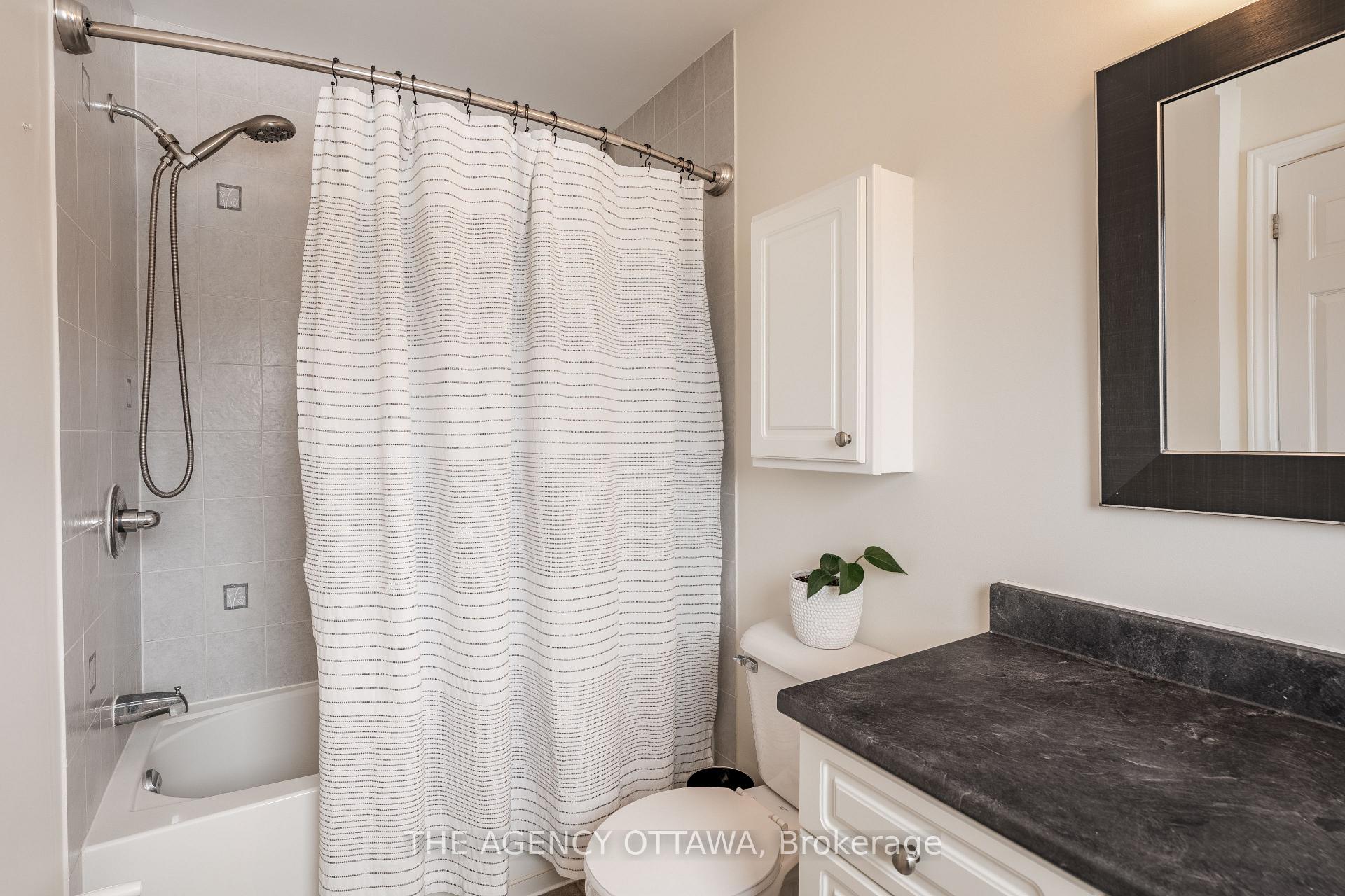Photo 28 of 260 Catamount Court, Ottawa, Kanata - Emerald Meadows/Trailwest — HOMEH