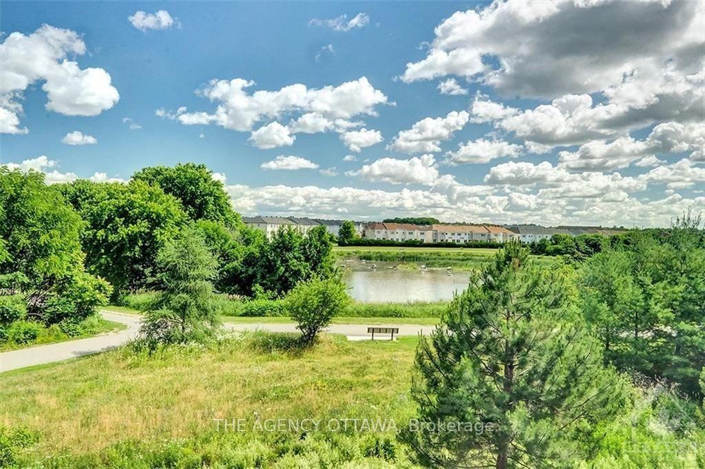 Photo 37 of 260 Catamount Court, Ottawa, Kanata - Emerald Meadows/Trailwest — HOMEH