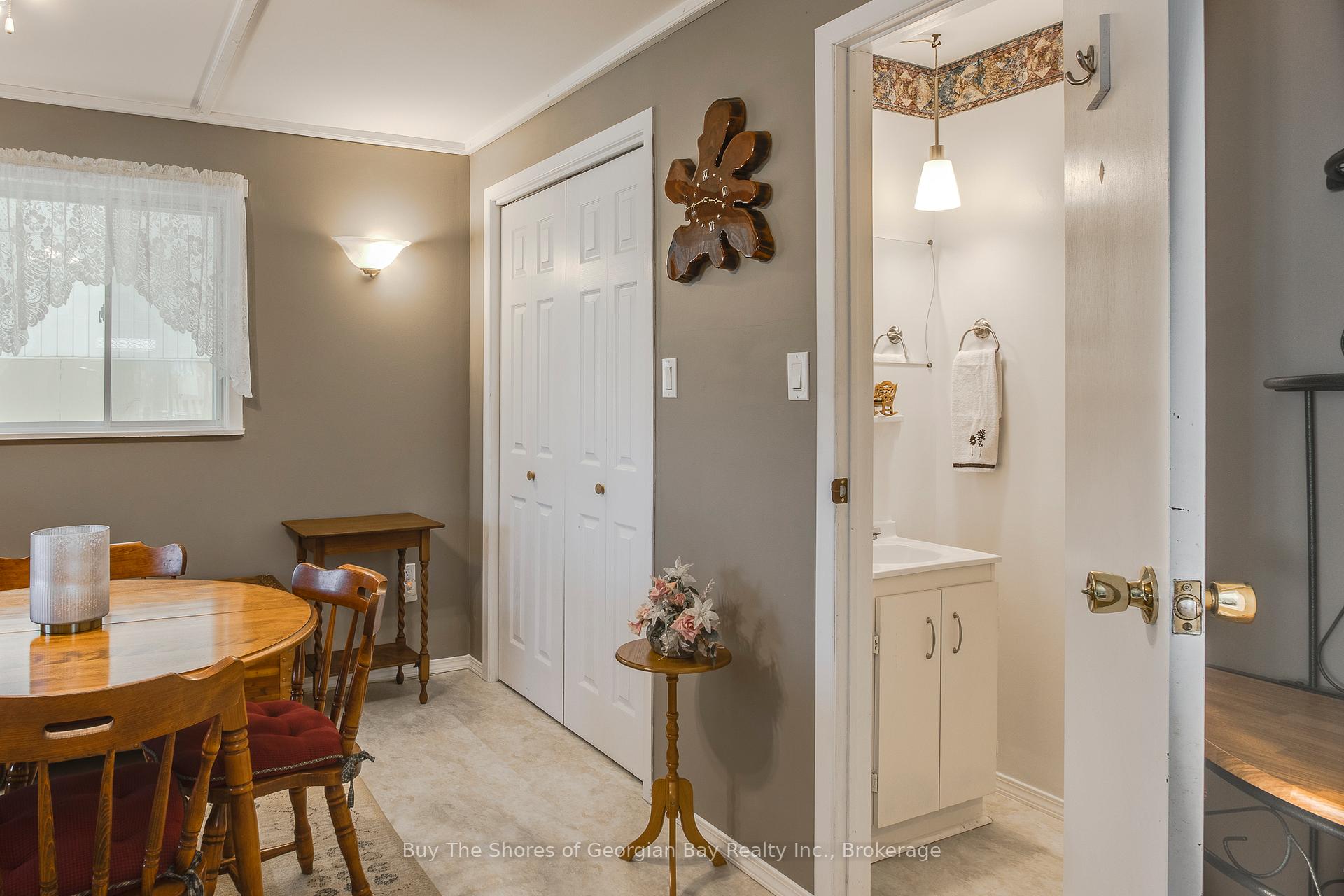 Photo 7 of 37 Northland Road, Midland — HOMEH