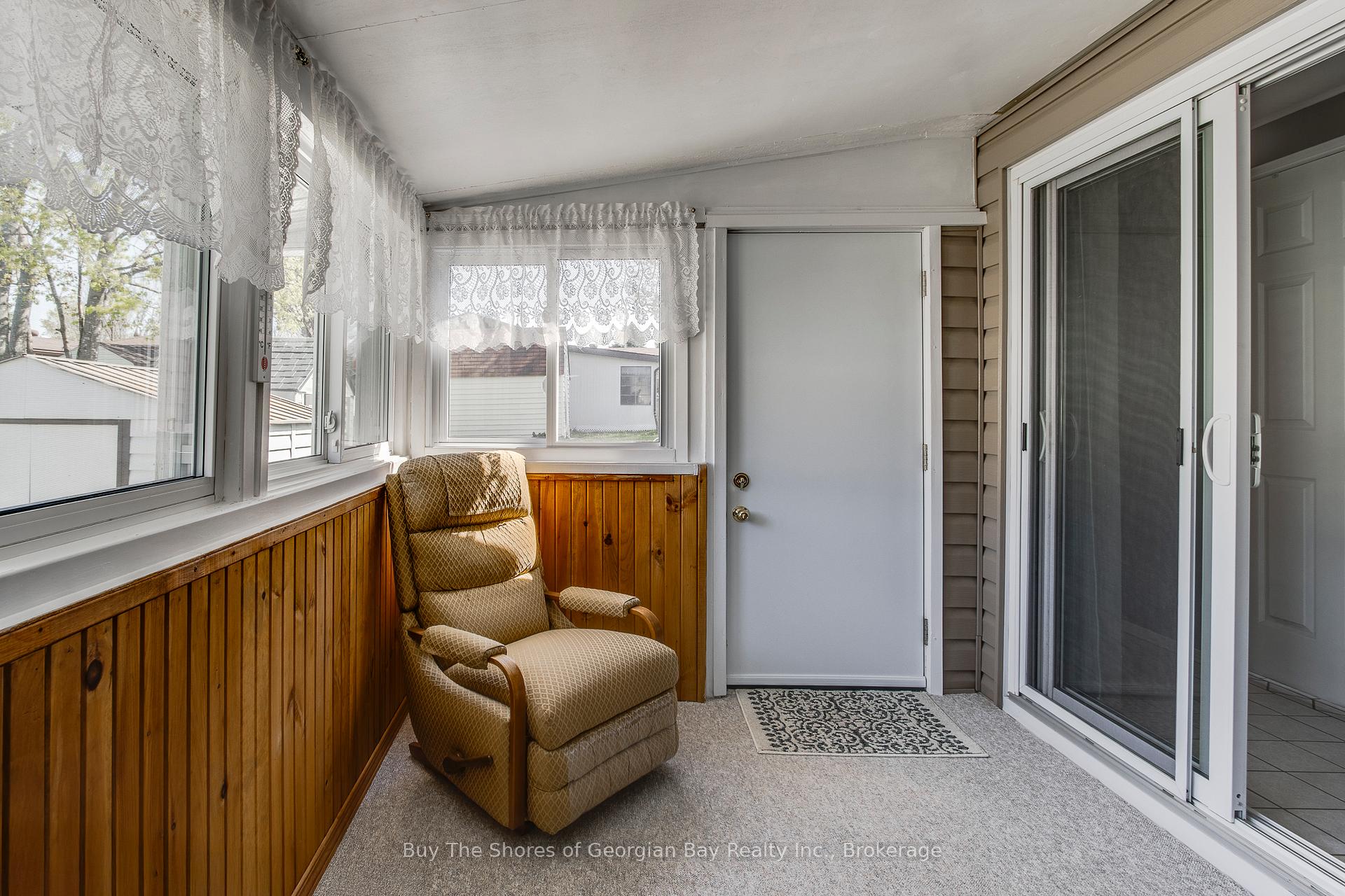 Photo 20 of 37 Northland Road, Midland — HOMEH