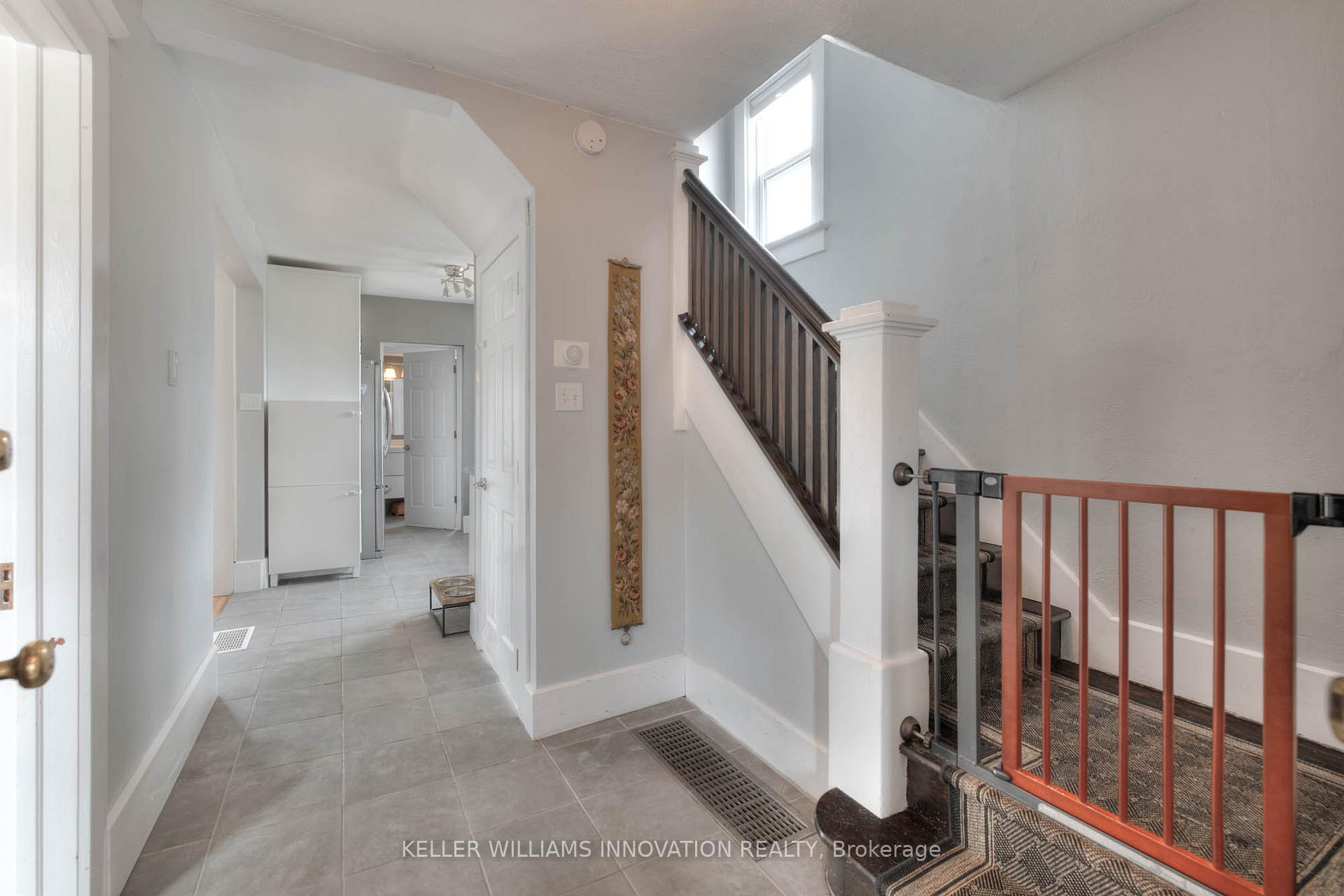 Photo 5 of 131 Cameron Street N, Kitchener — HOMEH