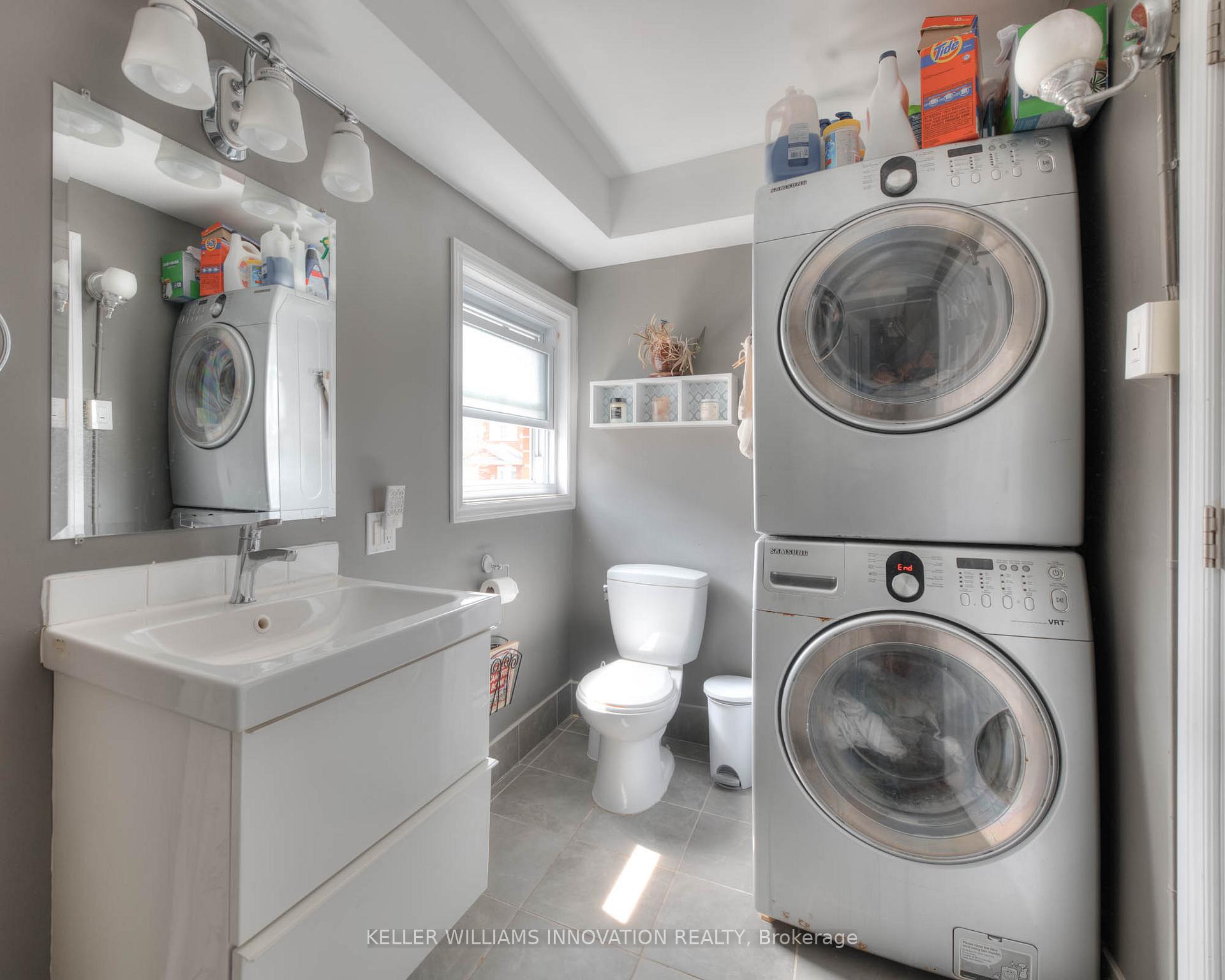 Photo 10 of 131 Cameron Street N, Kitchener — HOMEH